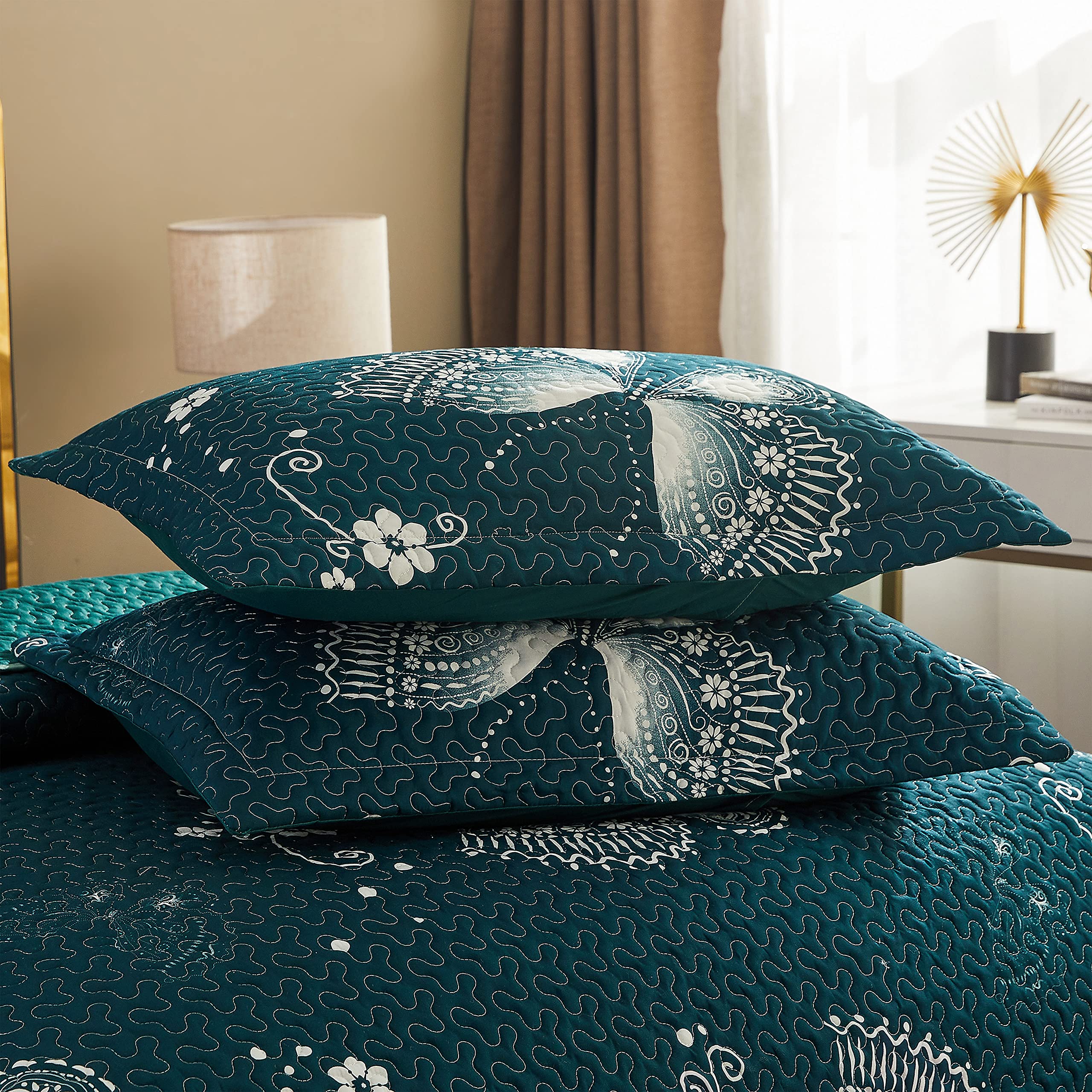 3 Piece Quilt Set - Butterfly Pattern Soft Microfiber Lightweight Bedspread - All Season Comforter Set for Queen Size Bed - Dark Green - Perfect for Summer Bedding & Guest Room Decor