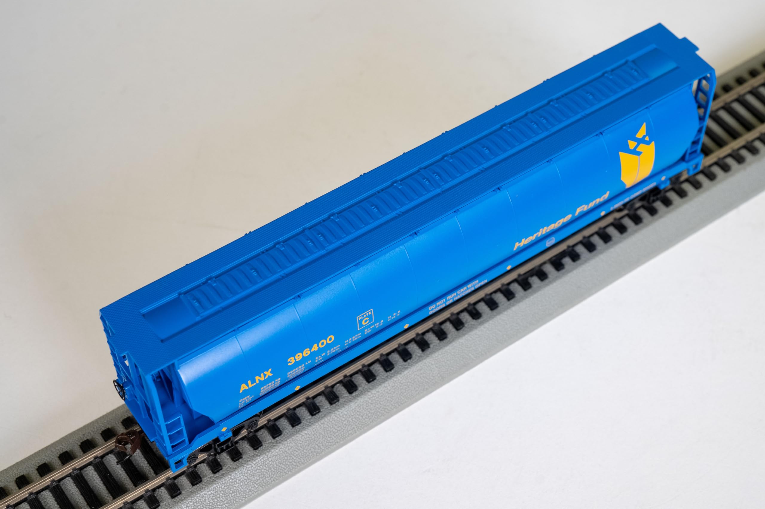Bachmann Trains HO Scale Canadian 4 Bay Cylindrical Grain Hopper - Heritage Fund Model Train - Perfect for Railroad Layouts & Collectors