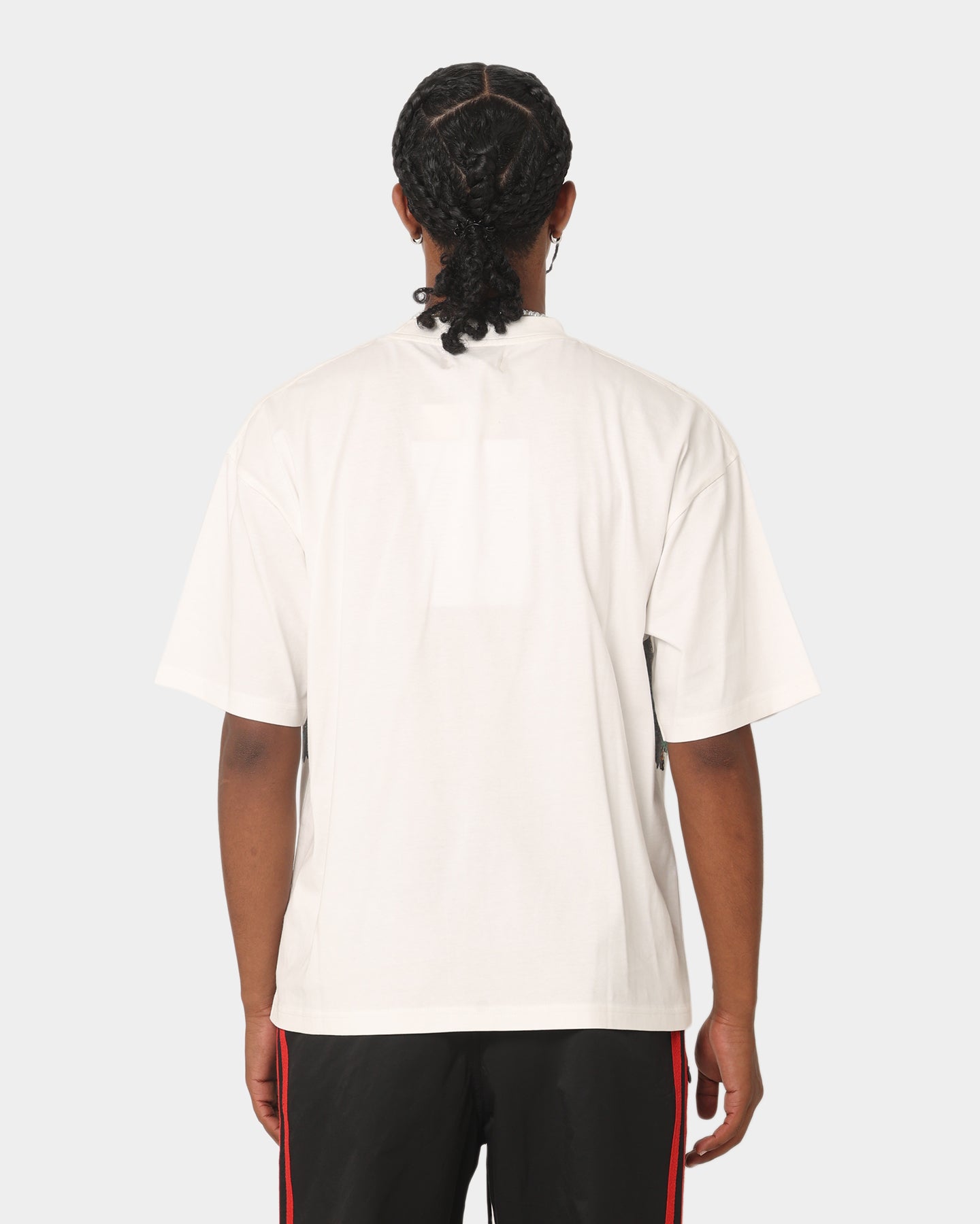 Vintage 404 Oasis Graphic T-Shirt - Soft Cotton Off-White Tee for Men & Women | Casual Streetwear, Retro Gaming Outfit, Music Festival Style