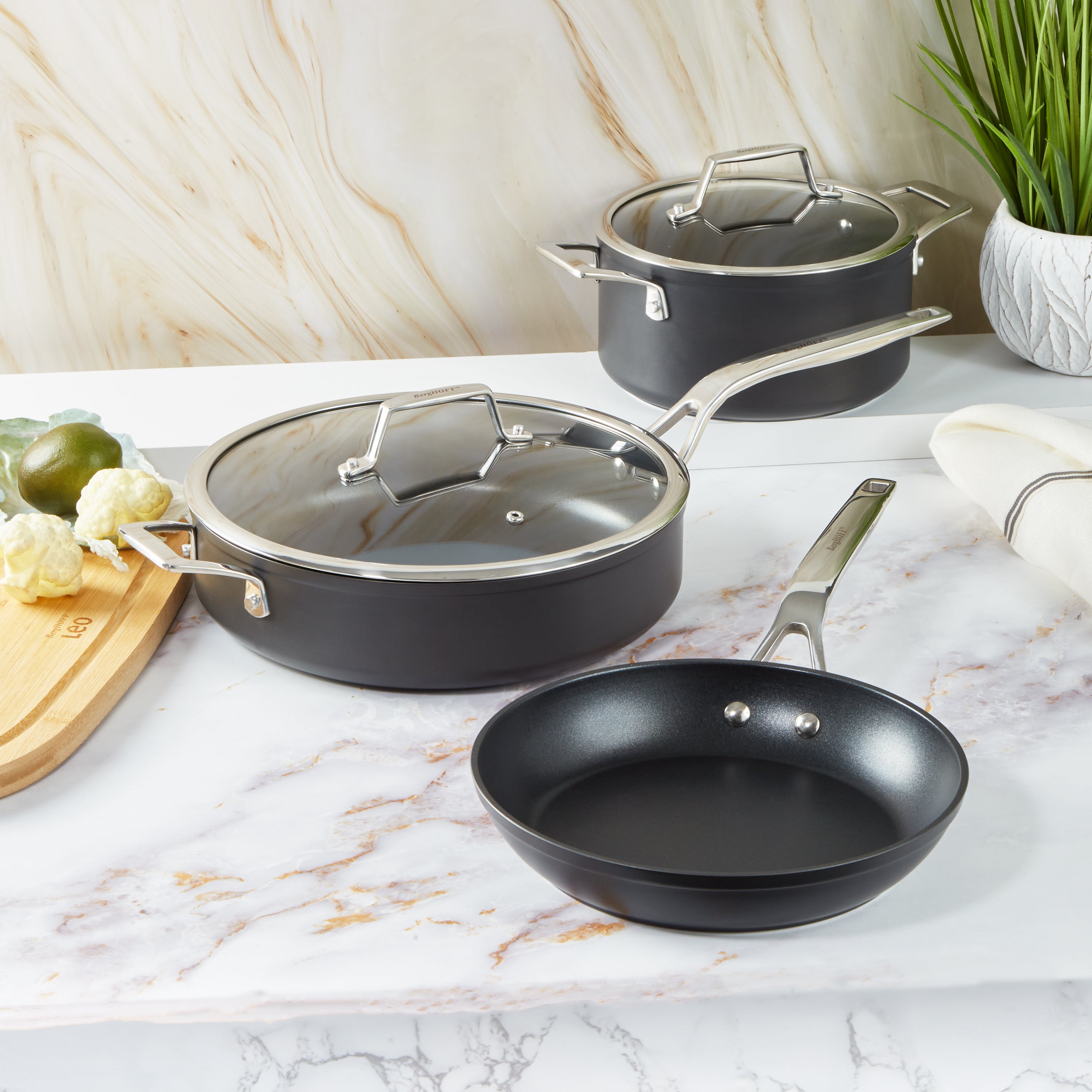 BergHOFF Essentials 5-Piece Nonstick Hard Anodized Cookware Set - Black Aluminum Pots & Pans for Frying, Boiling & Sauteing - Perfect Starter Kit for Home Cooking & Kitchen Essentials