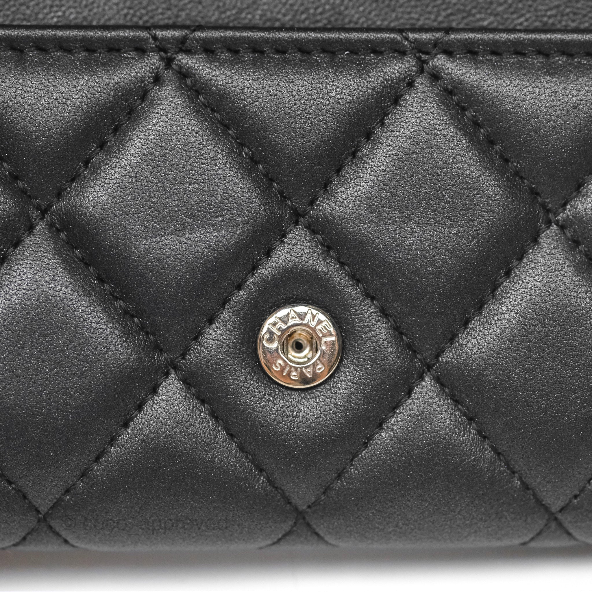 Chanel Classic Flap Card Holder - Quilted Iridescent So Black Leather Wallet for Women | Luxury Credit Card Case for Everyday Use & Special Occasions