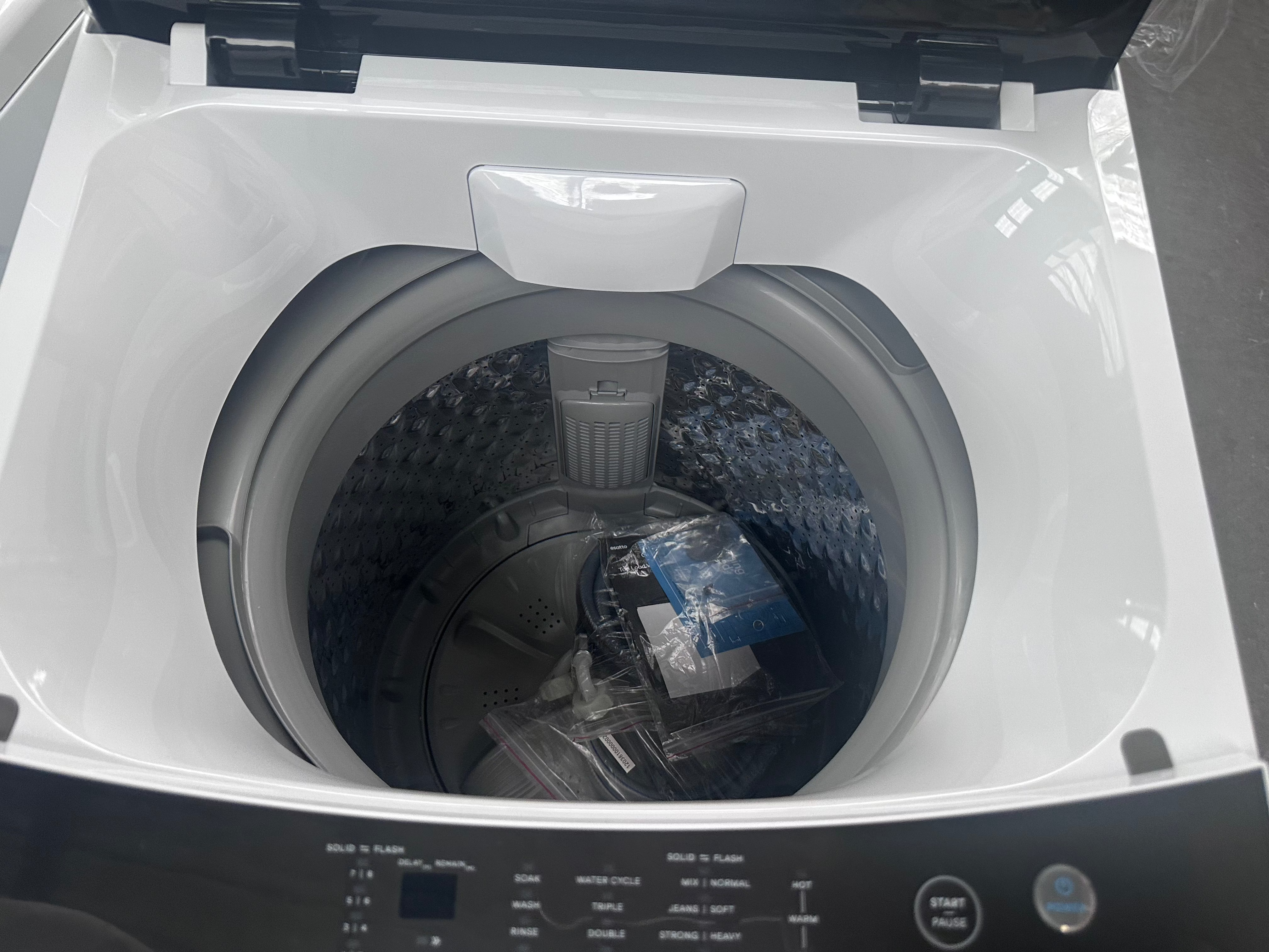 Esatto 5.5kg Top Load Washing Machine - New Current Model (Carton Damage Only, Unit Perfect) for Small Apartments & Laundry Rooms
