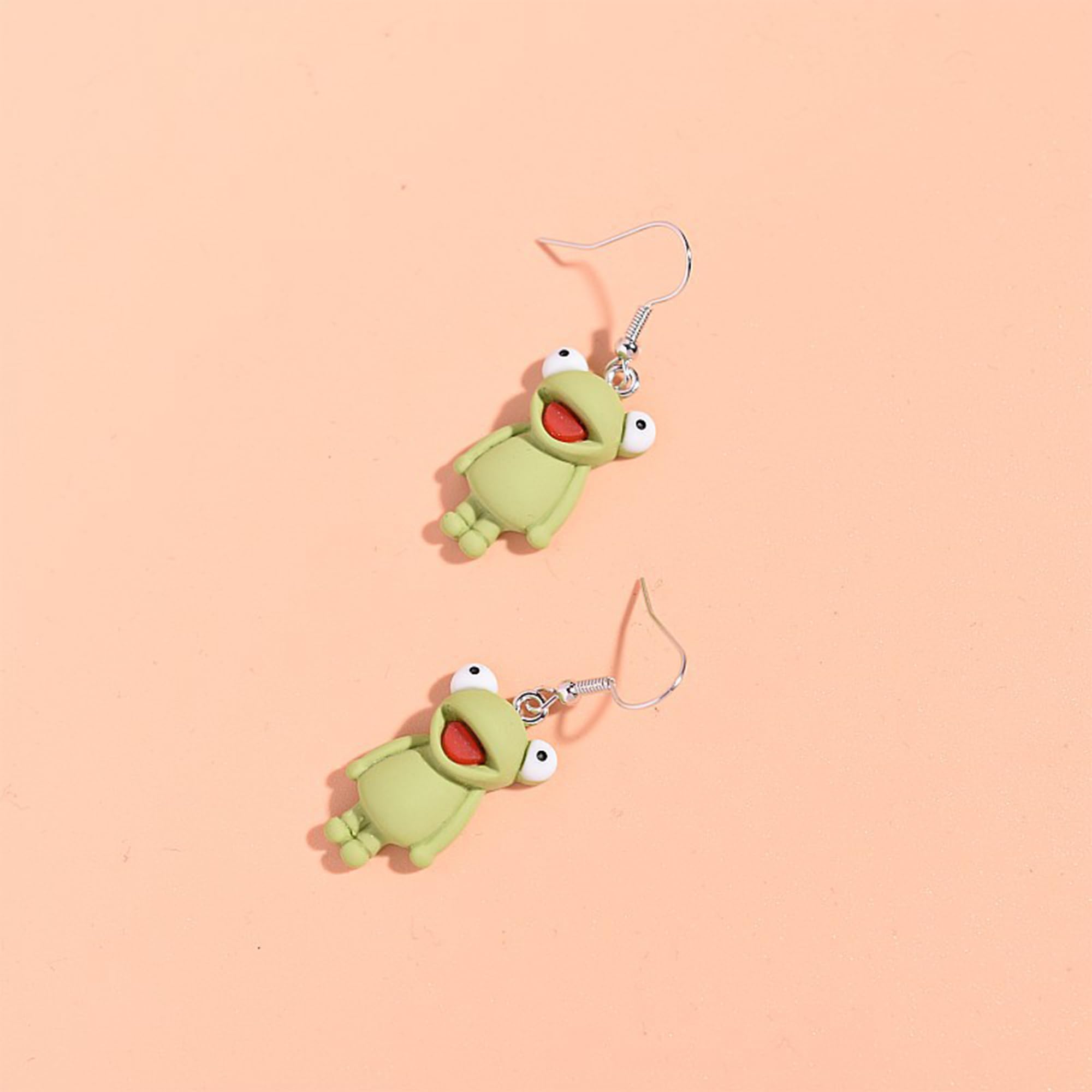 Trendy Green Frog Smiley Face Dangle Earrings - Cute Kawaii Meme Jewelry for Women & Men - Unique Preppy Aesthetic Accessories for Cosplay, Costume Parties & Everyday Wear