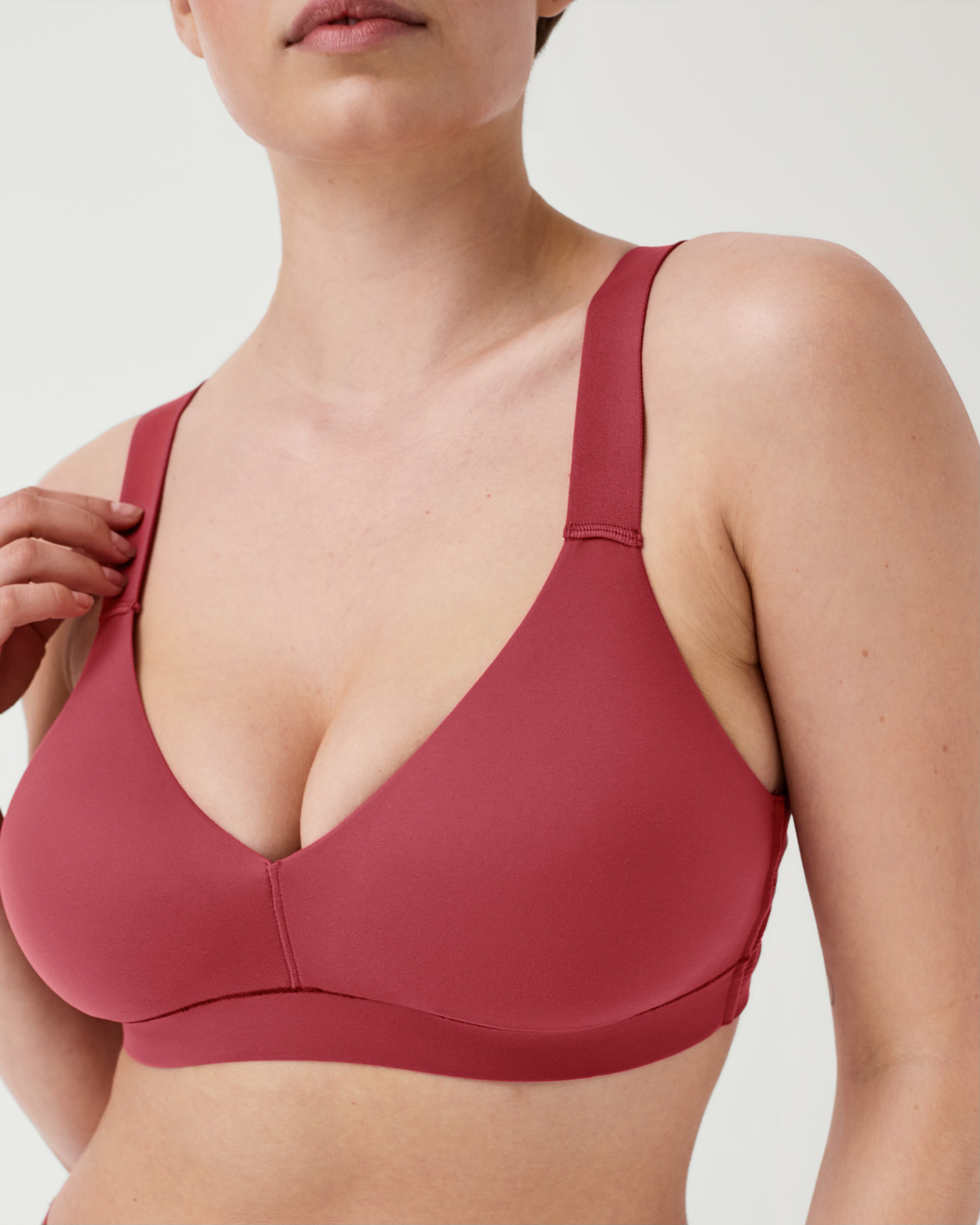 SPANX Smooth Comfort Lightly Lined Bralette - Wireless Support for Everyday Wear, Yoga & Lounge