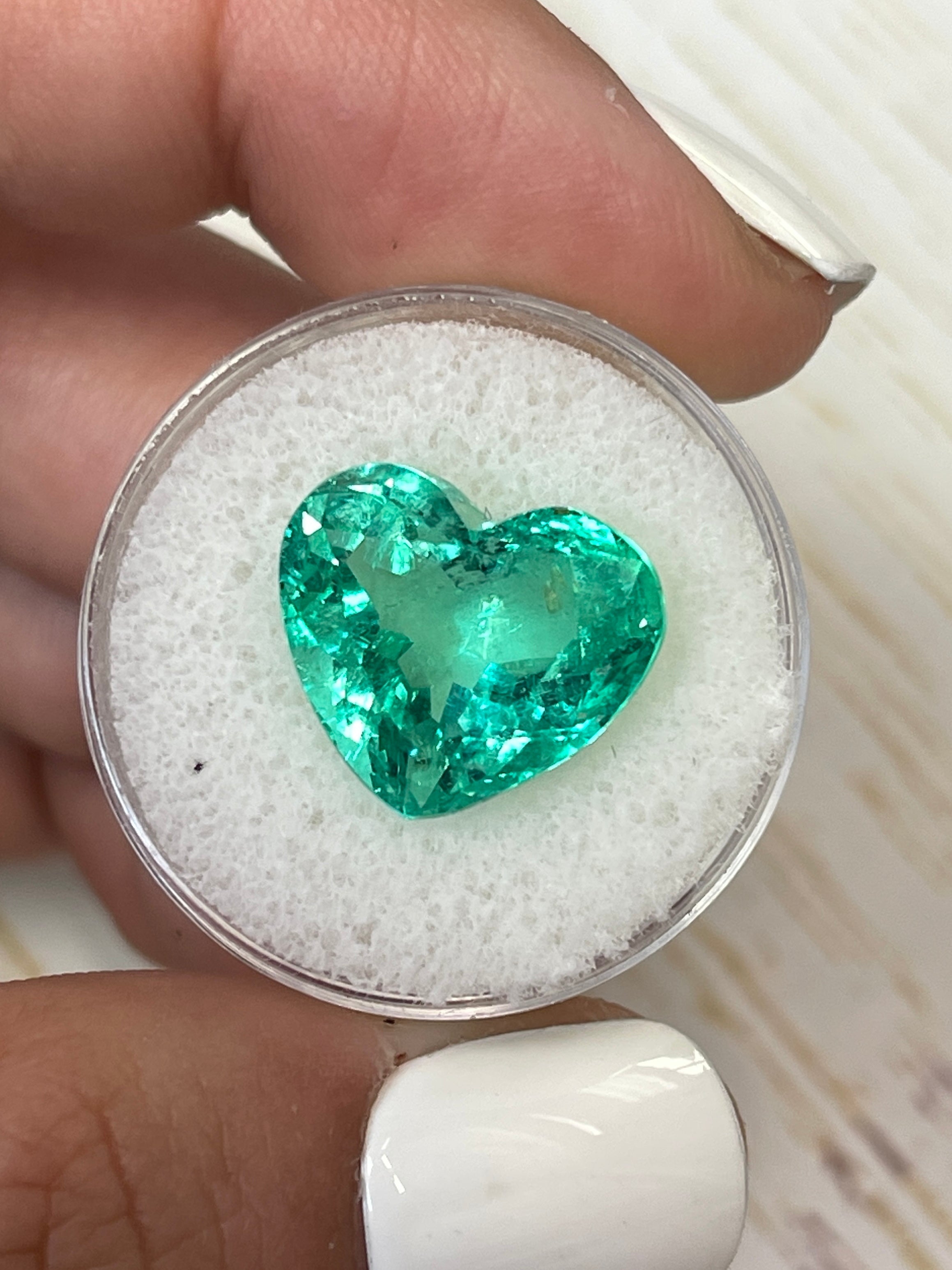 9.86 Carat 13x15mm Yellowish Green Natural Loose Colombian Emerald Heart Cut Gemstone for Jewelry Making, Engagement Rings & Luxury Gifts