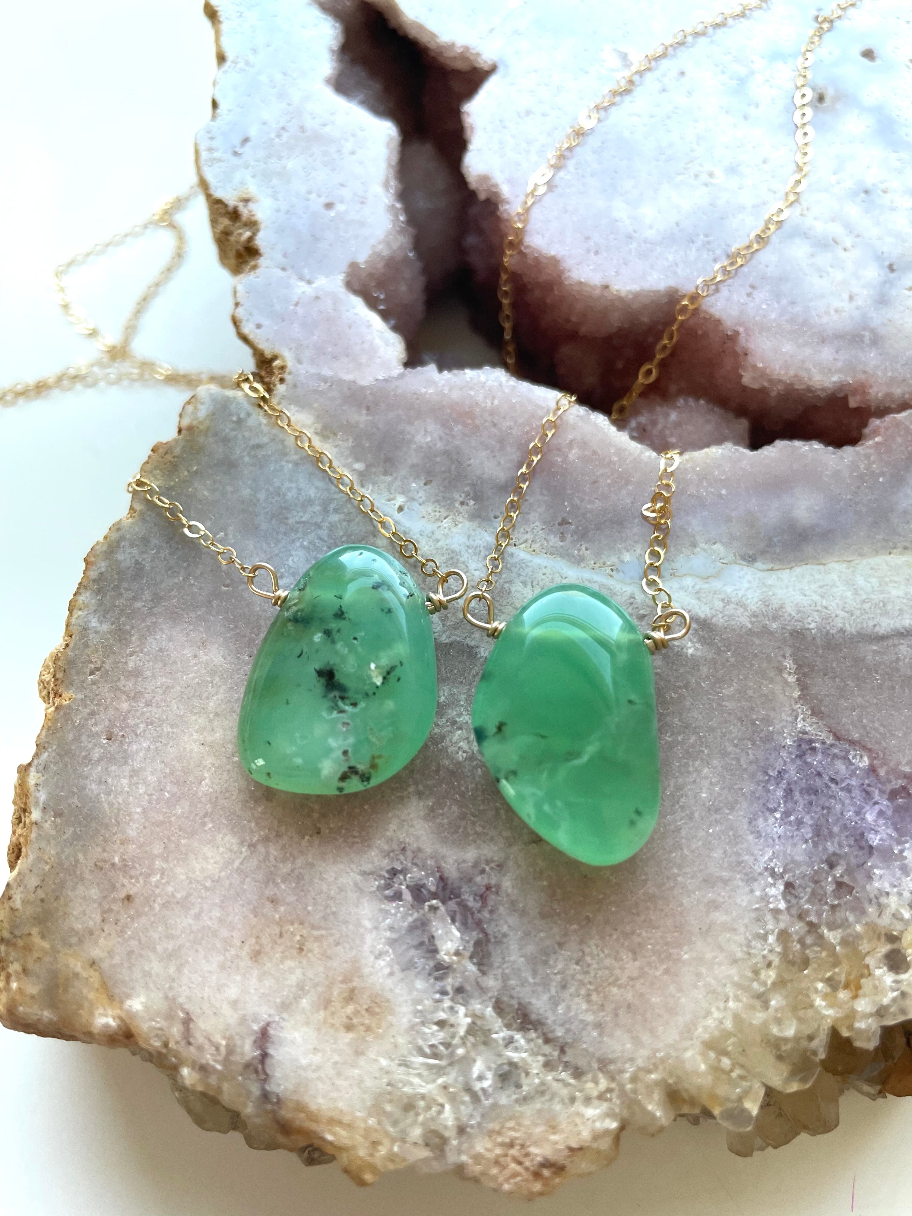 Natural Green Chrysoprase Gemstone Pendant Necklace for Women - Elegant Jewelry Gift for Birthday, Anniversary & Special Occasions