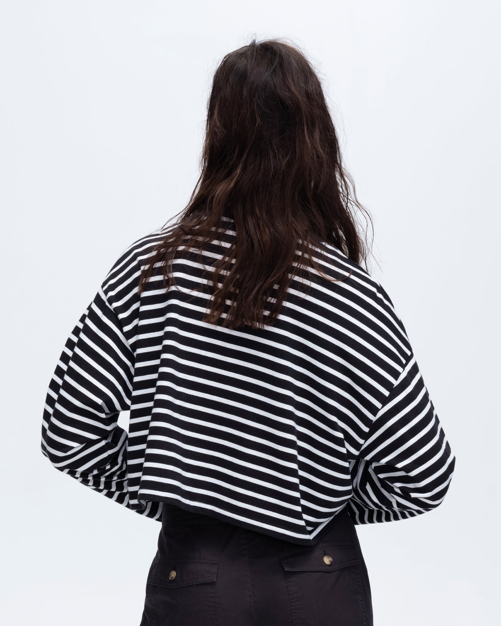 Stripe Classic Jersey Long Sleeve Crew Neck Boxy Tee for Women - Black & White Casual Shirt - Perfect for Everyday Wear, Layering and Street Style Outfits