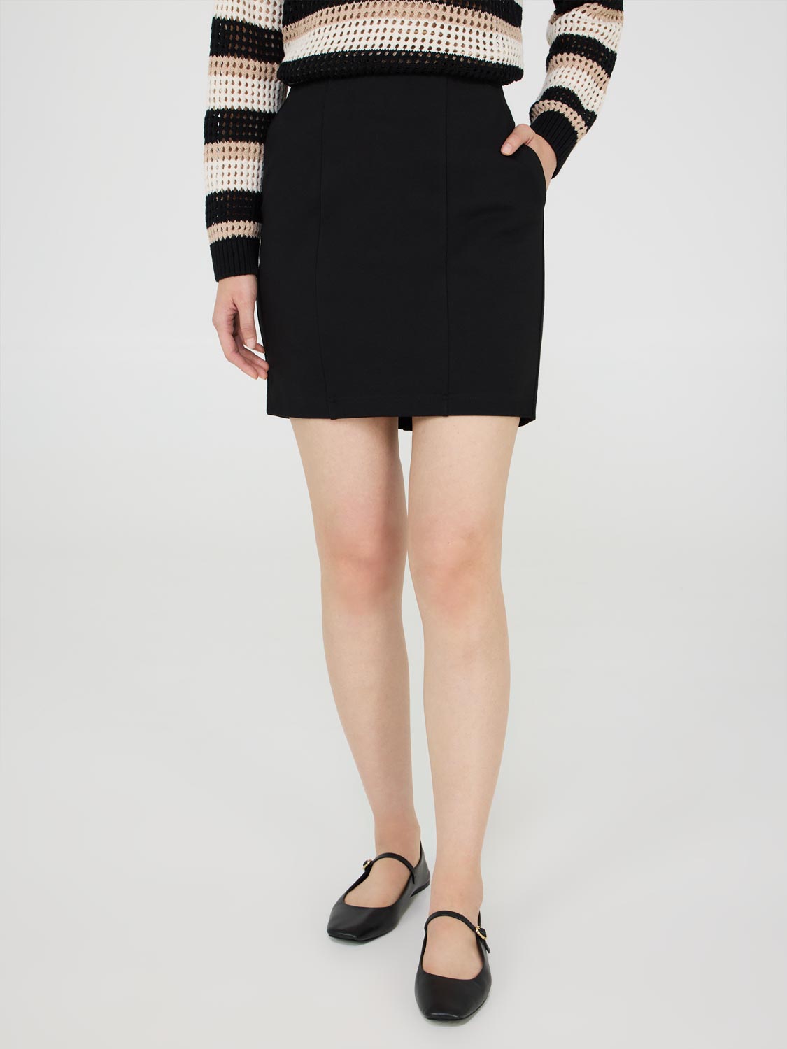 Stylish Mini Skirt with Flattering Seam Details - Perfect for Casual Outings, Date Nights & Summer Fashion