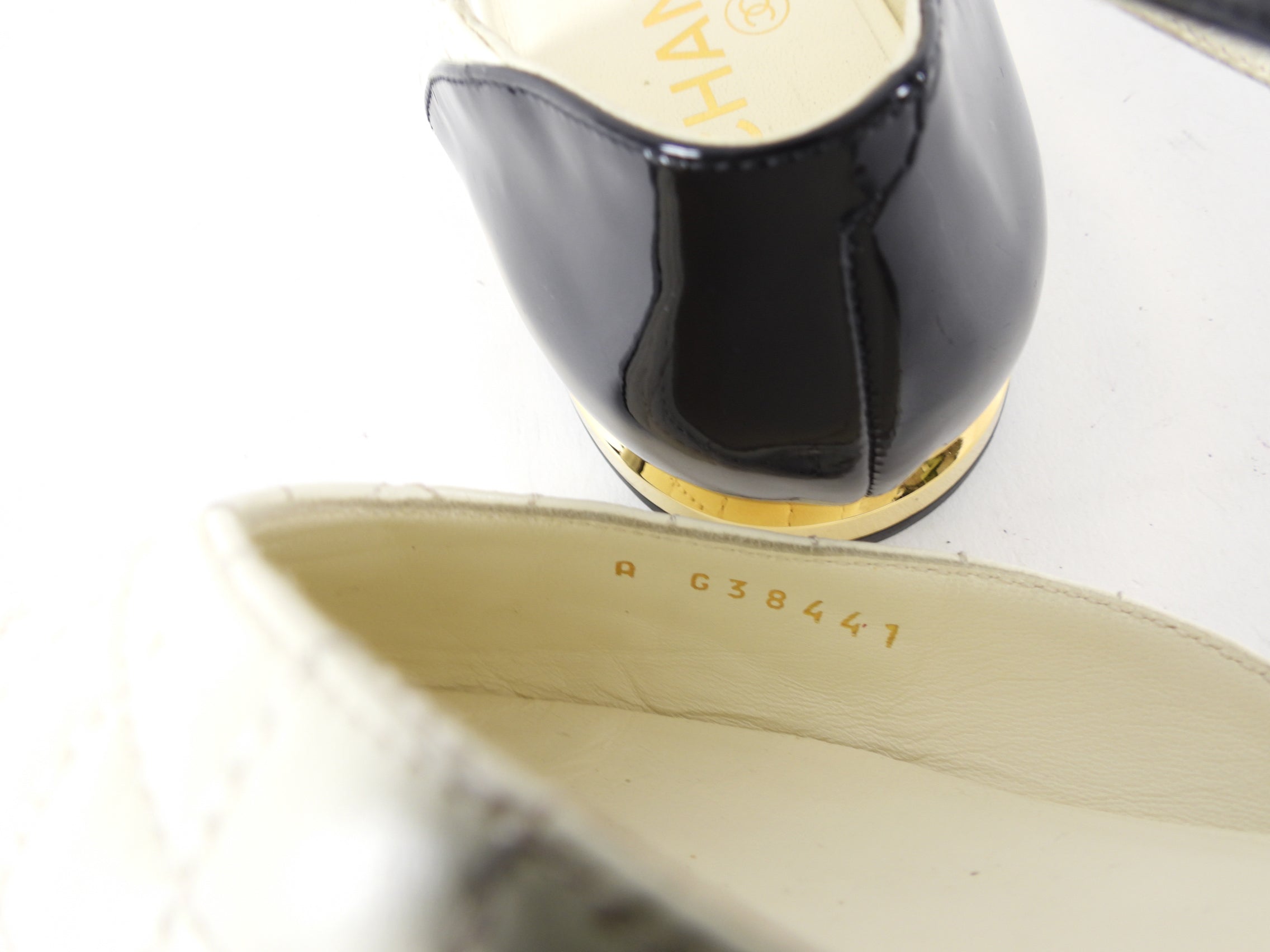 Chanel Quilted Leather & Black Patent Leather Cap Toe Ballet Flats Size 40C - Elegant Women's Shoes for Work, Parties & Special Occasions