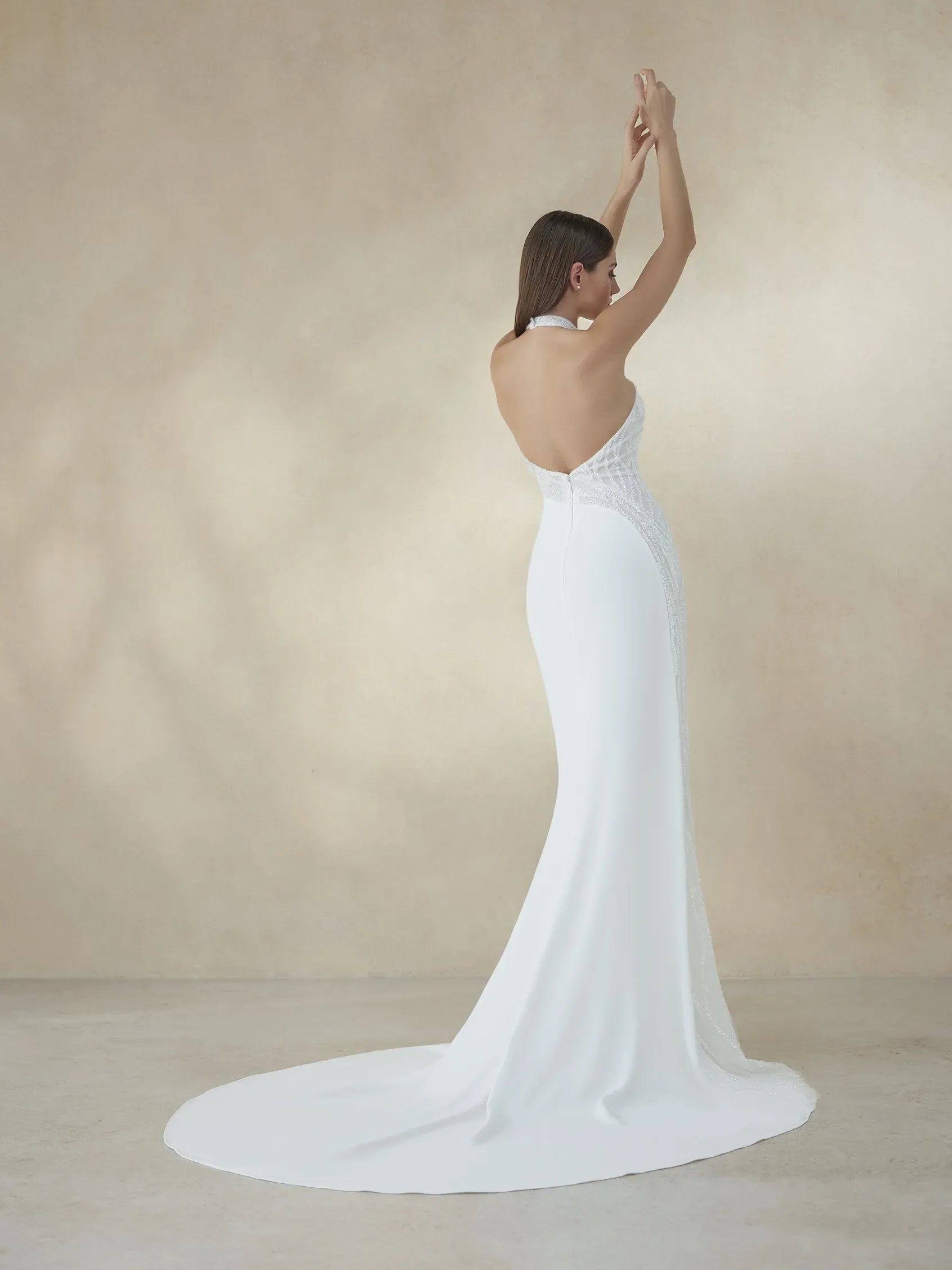 Pronovias Macie Wedding Dress - Elegant Lace Bridal Gown for Bride | Perfect for Church Ceremony, Beach Wedding & Romantic Photoshoot