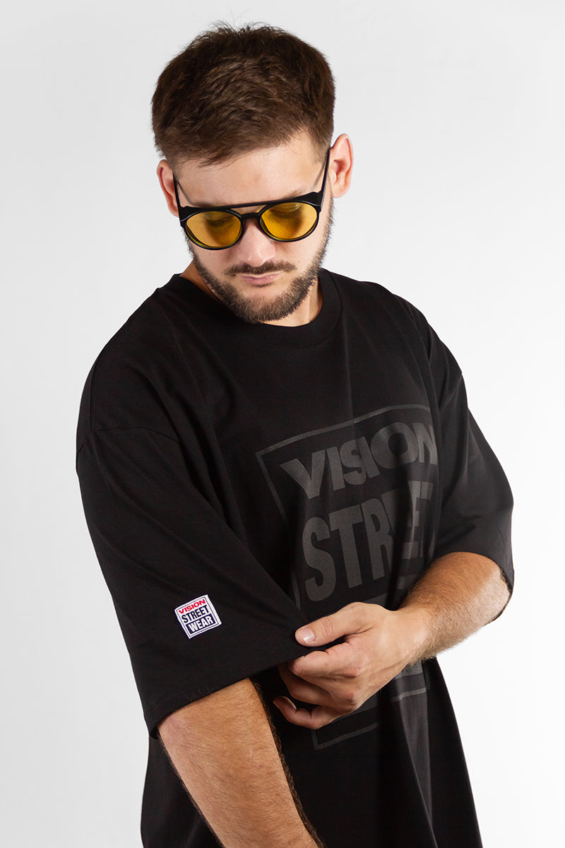 Remera Vision Over Classic Total Black T-Shirt - Stylish & Comfortable Casual Wear for Men & Women - Perfect for Everyday Outfits, Gym, and Streetwear Fashion