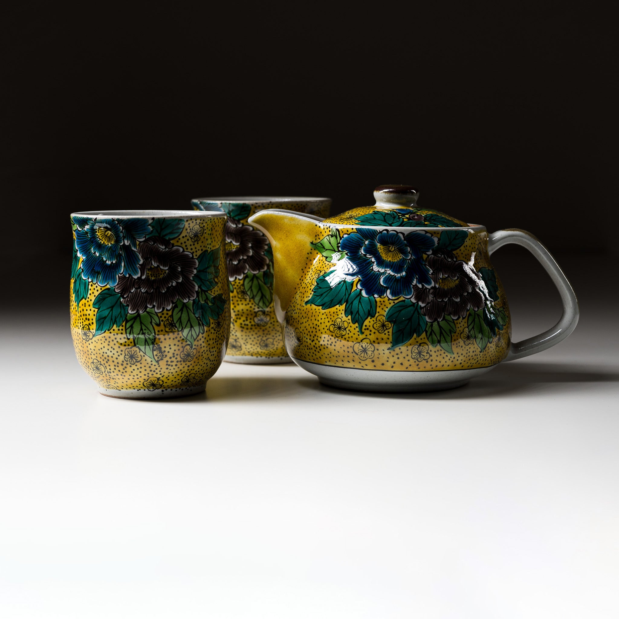 Premium Kutani Ware Japanese Tea Set with Floral Design - Authentic Hand-Painted Ceramic Teacups & Teapot for Traditional Tea Ceremonies, Home Decor, and Gift Giving