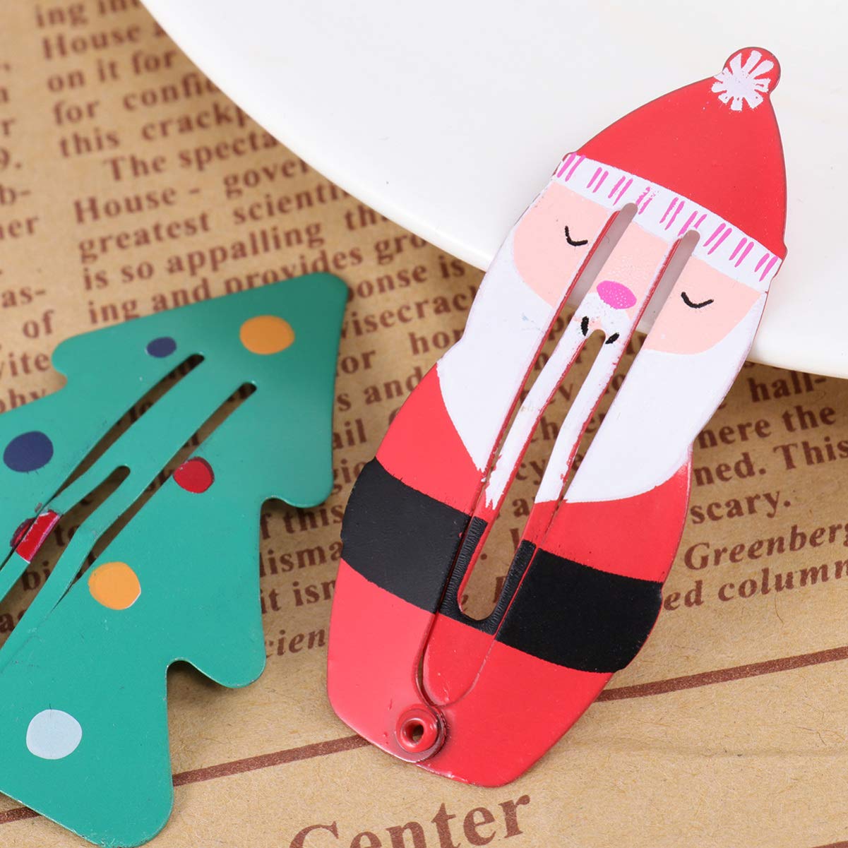 Lurrose Christmas Hair Clips - 8pcs Cute Cartoon Xmas Snap Hair Barrettes for Girls & Women | Perfect for Holiday Parties, Gifts & Festive Hairstyles