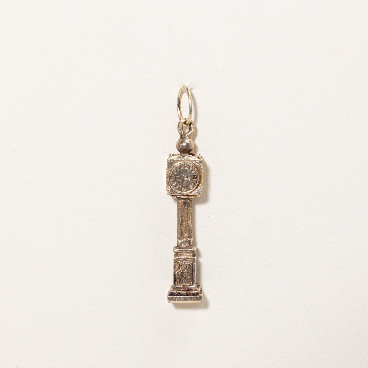 10K Yellow Gold Clock Charm Pendant - Elegant Vintage Jewelry for Necklaces & Bracelets - Perfect for Gifts, Collectibles & Special Occasions