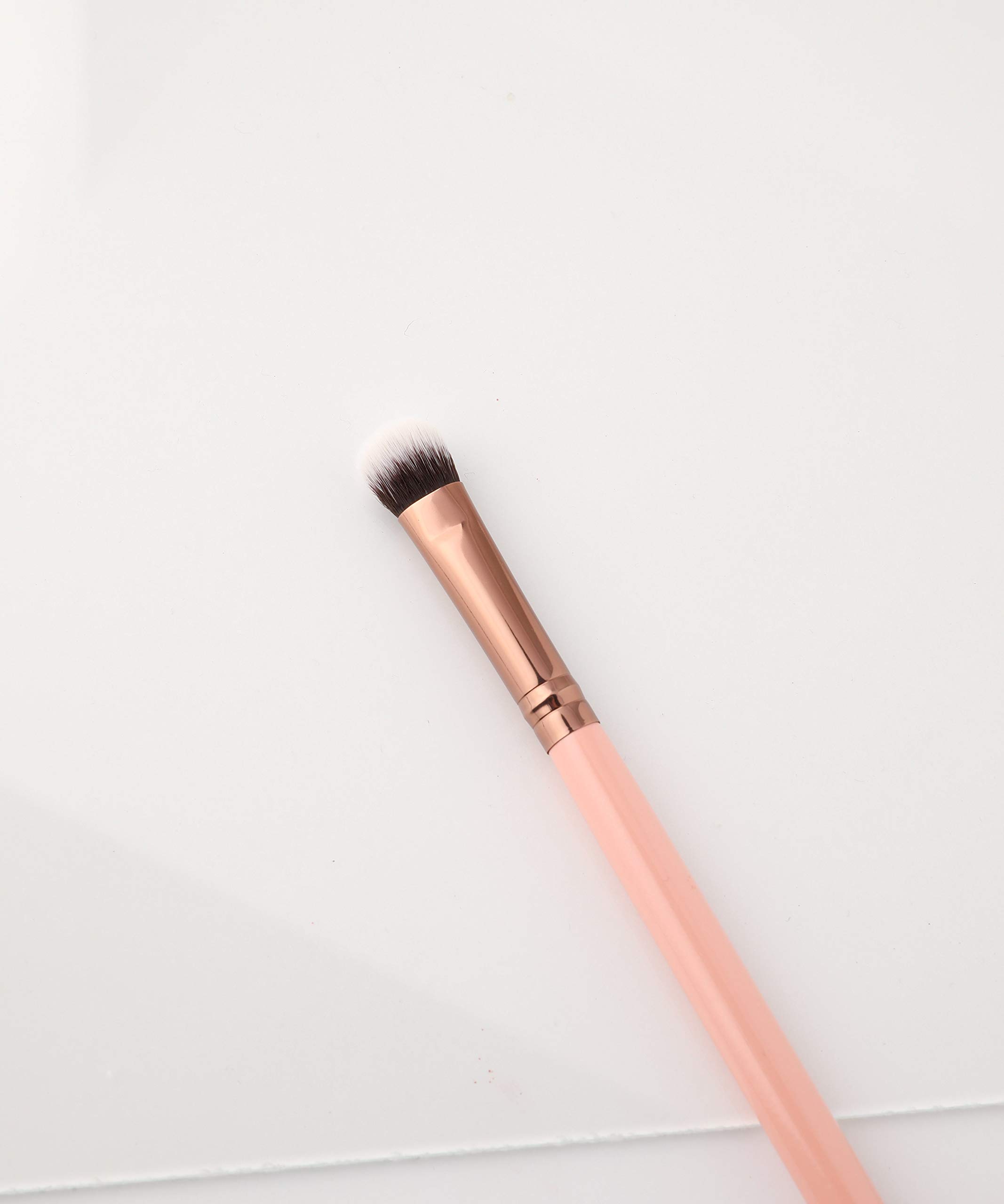 Luxie 209 Large Shader Makeup Brush - Premium Rose Gold Eyeshadow Brush for Professional Blending | Perfect for Eyeshadow Application & Makeup Artistry