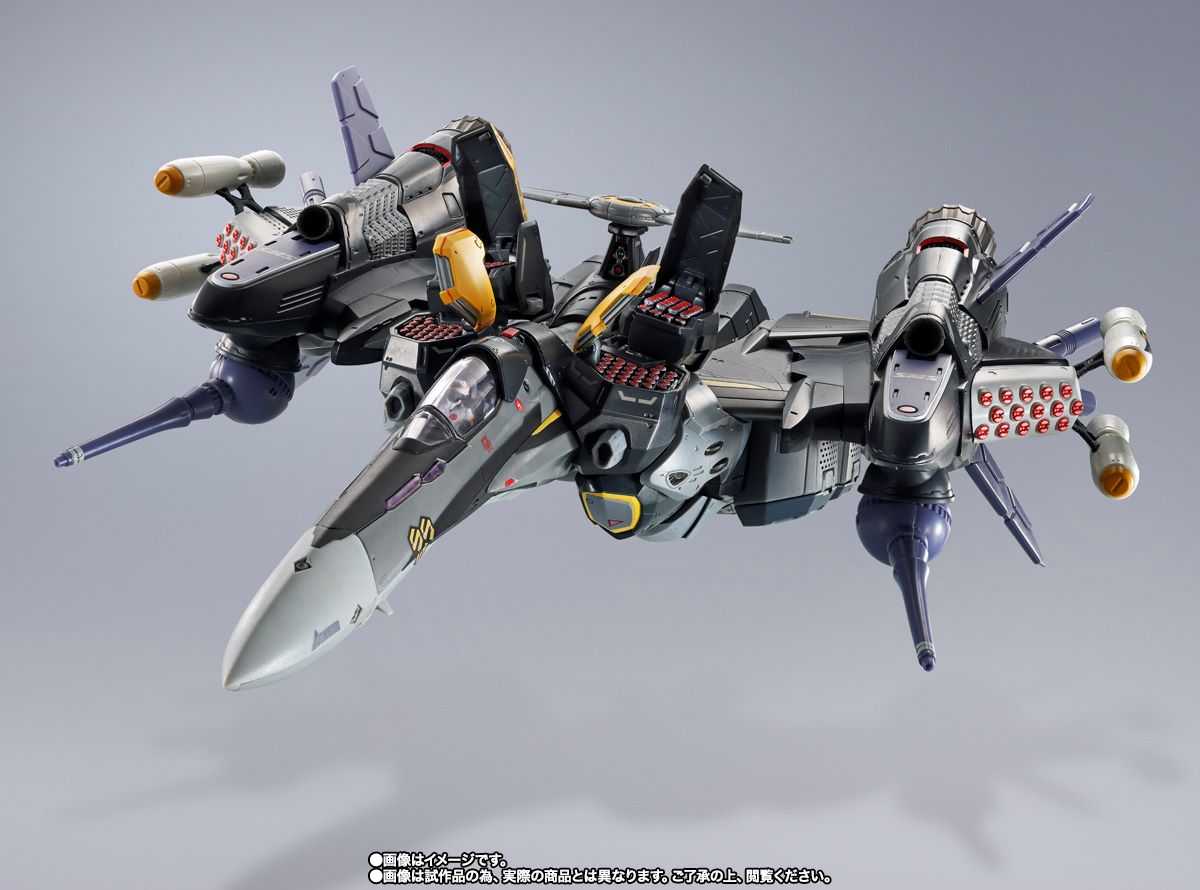 Bandai DX Chogokin Macross Frontier VF-25S Armored Messiah Valkyrie Ozma Lee Custom Revival Ver. Action Figure - Collectible Anime Robot Toy for Display & Play