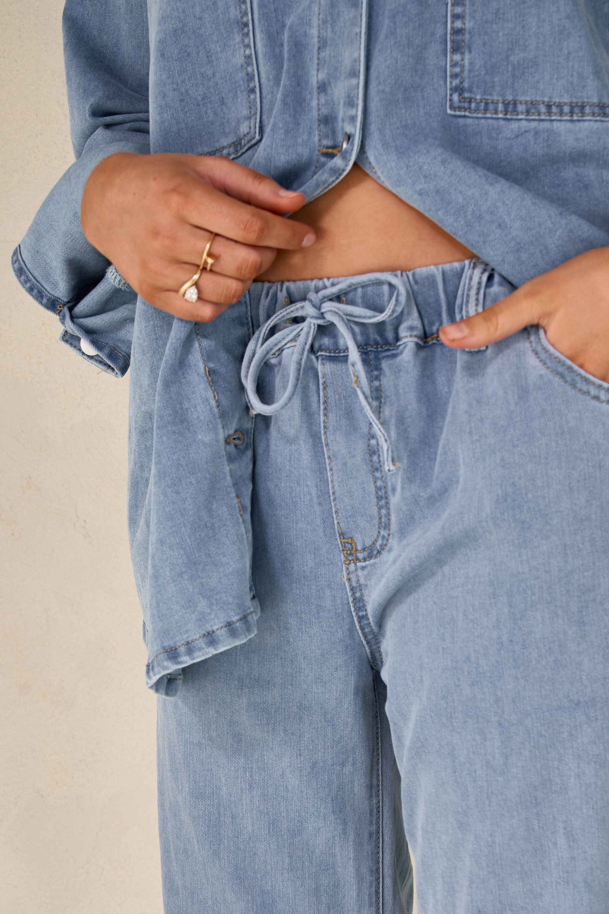 Stylish Light Blue Wide Leg Jeans for Women - Comfortable & Trendy High Waist Denim Pants for Casual Wear, Office, and Everyday Outfits