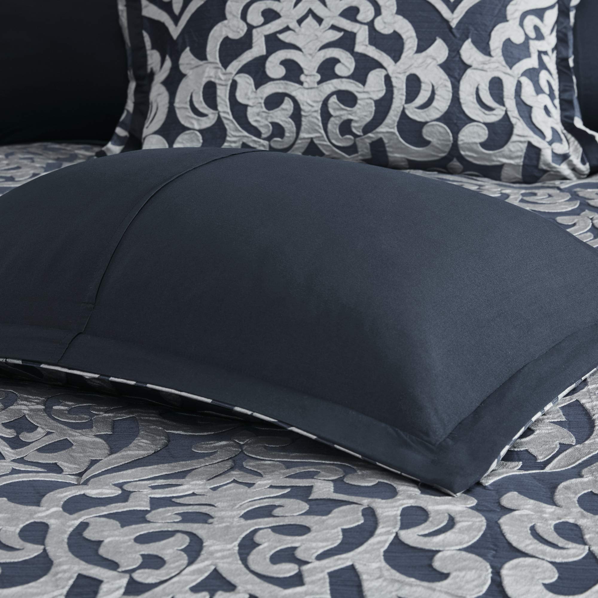 Madison Park Odette Jacquard Damask Comforter Set - Modern All Season Down Alternative Bedding with Shams & Decorative Pillows, Cal King (104