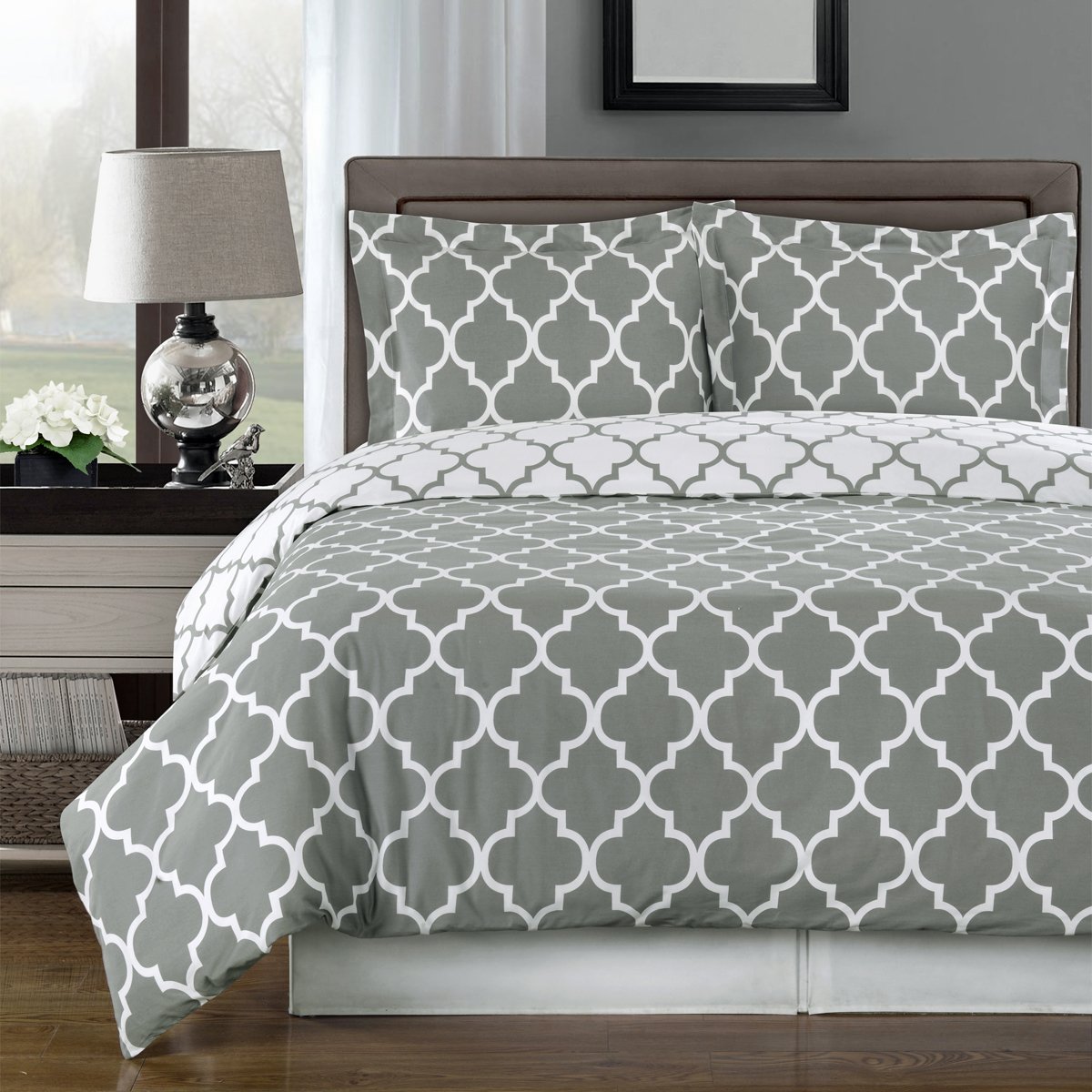 Premium 100% Cotton 300 Thread Count Reversible Meridian Comforter Set - King/California King Size 4-Piece Bedding in Gray & White | Breathable All-Season Luxury Comforter for Master Bedroom & Guest Room
