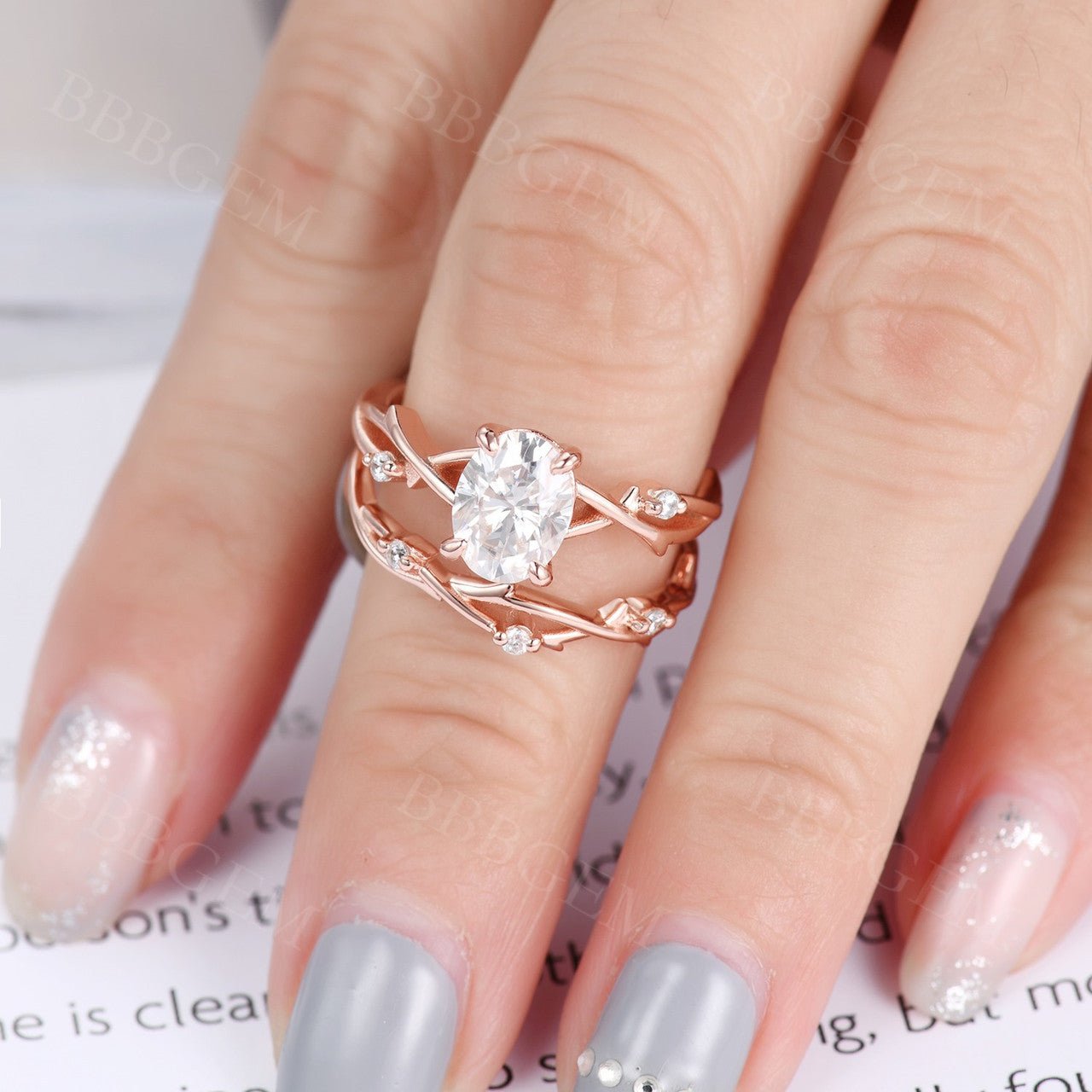2PCS Twig Vine Oval Moissanite Solitaire Engagement Ring Set for Women - 1.5CT Oval Cut Rose Gold Wedding Band - Perfect for Proposals, Anniversaries & Bridal Jewelry