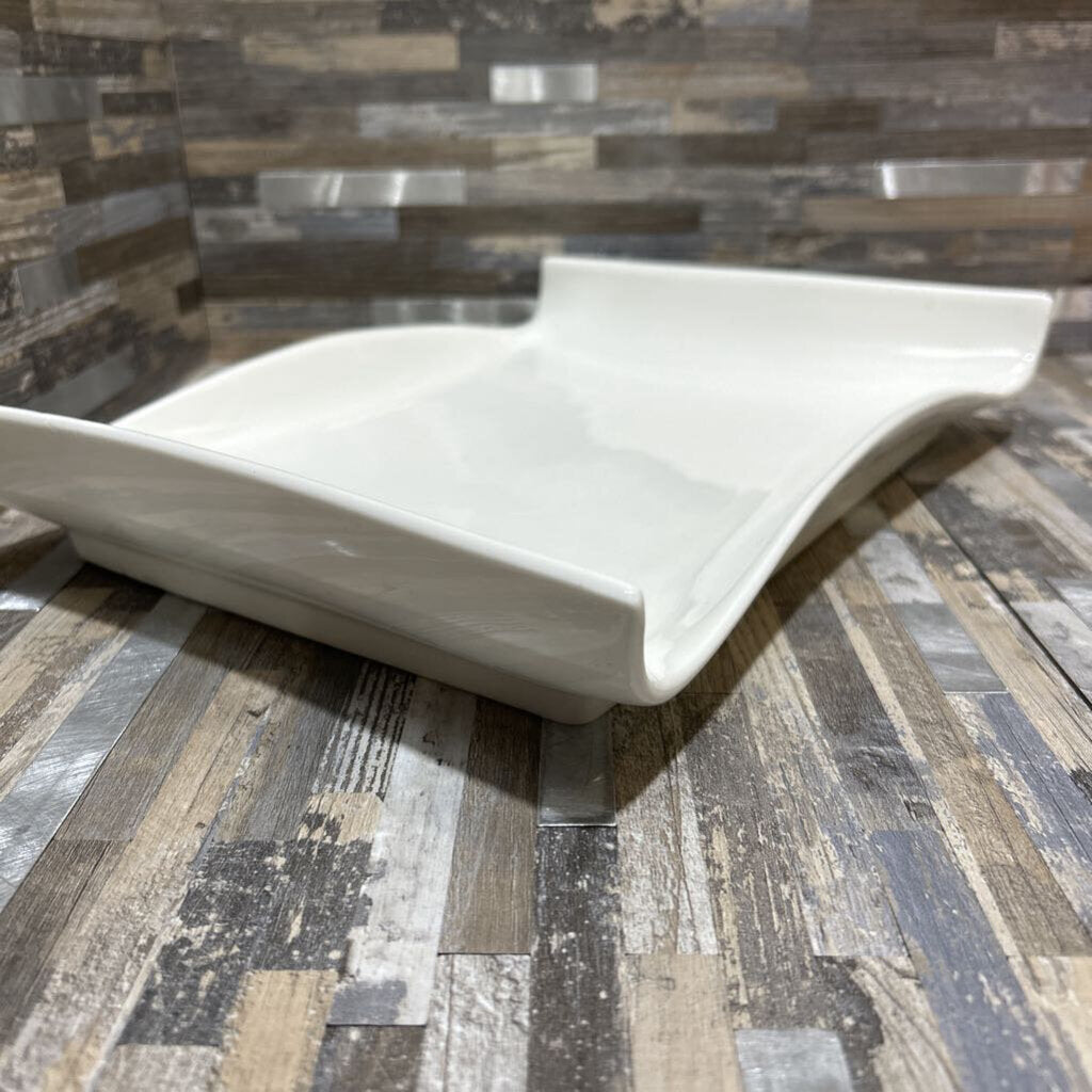 Elegant Palm Curved Porcelain Serving Platter - 12