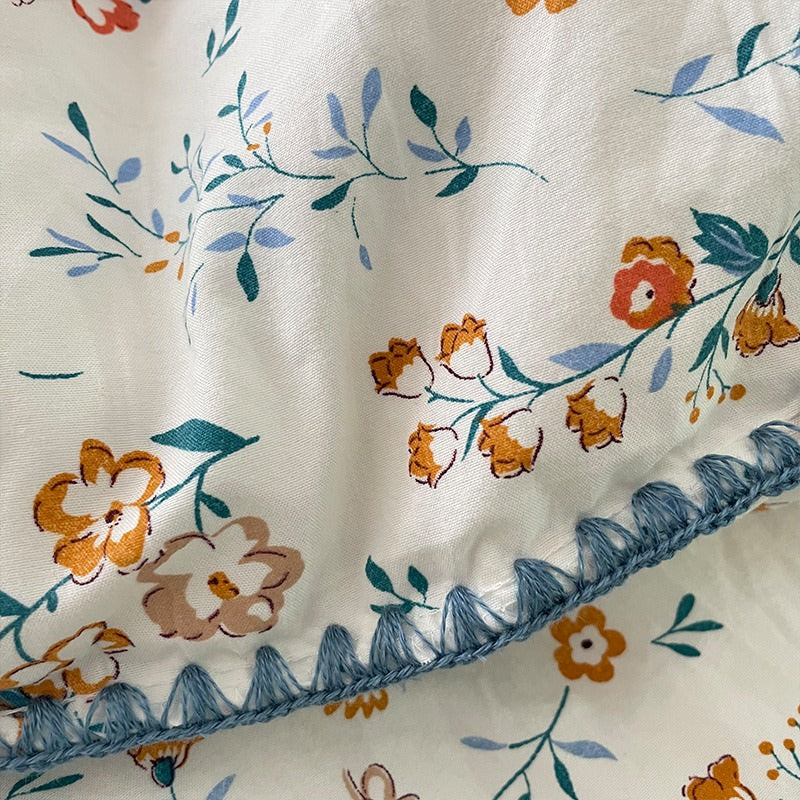 Blue Wildflowers Bedding Set with Stitched Edge - Queen Size Floral Duvet Cover & Pillowcases - Perfect for Boho Chic Bedroom Decor & Guest Room Styling