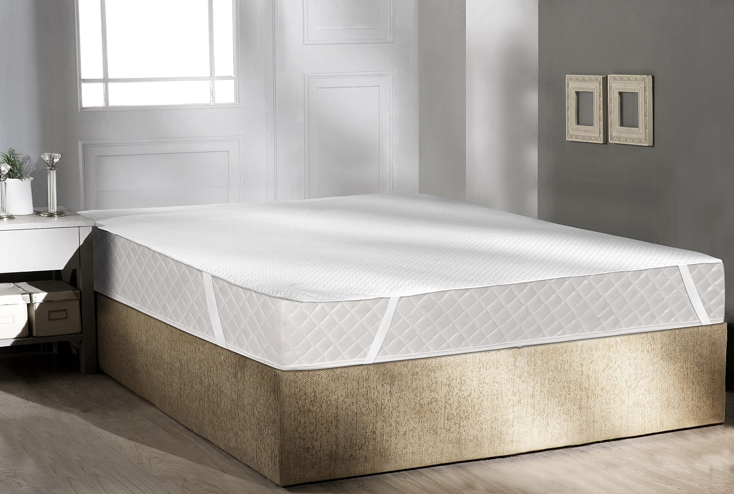 Ambesonne King Size Quilted Mattress Topper - Soft, Breathable & Waterproof Bed Pad with Noiseless Surface & Durable Elastic Straps | Premium Comfort for Hotels, Guest Rooms & Home Bedrooms