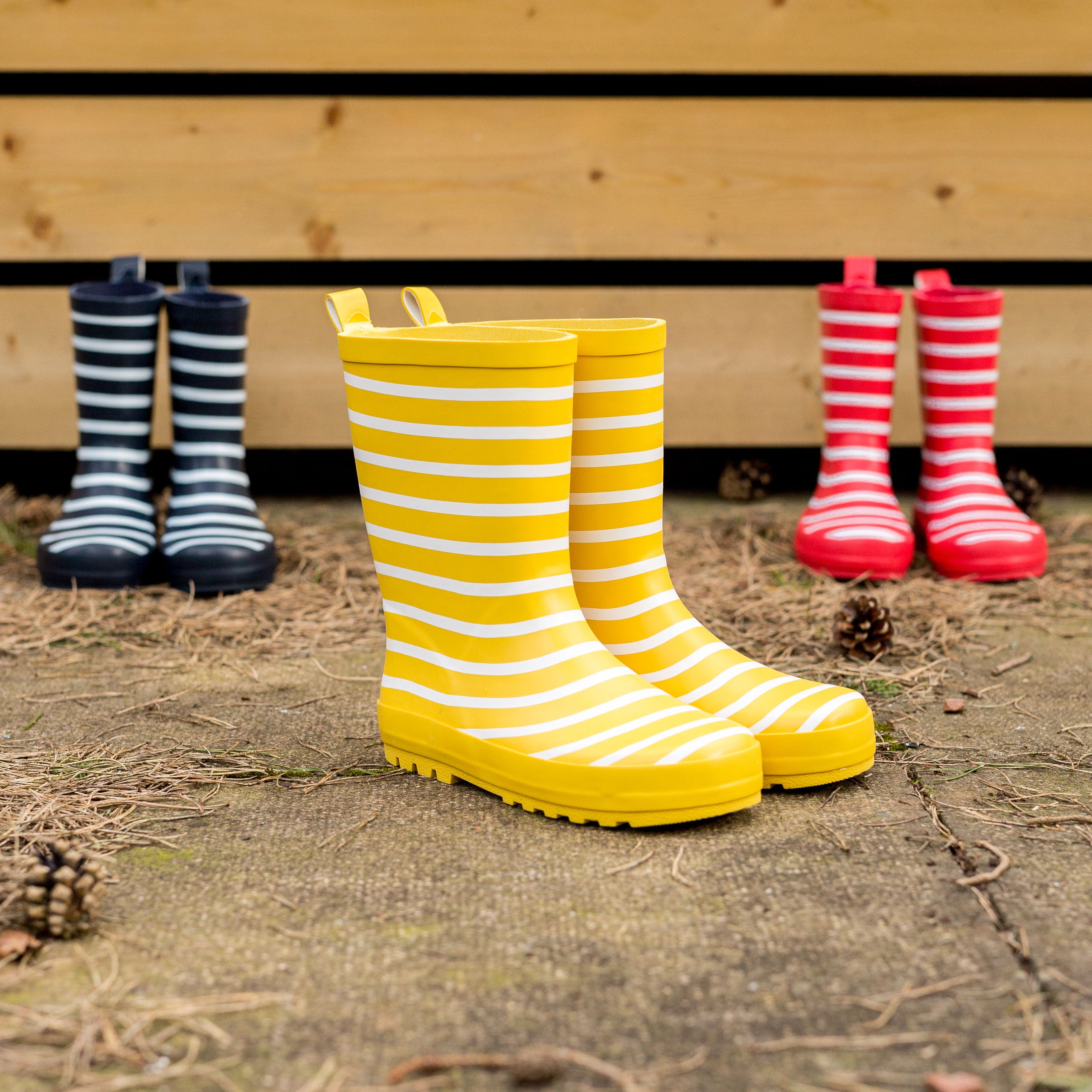 Kids' Waterproof Striped Rain Boots - Durable & Comfortable Wellington Boots for Outdoor Play, Puddle Jumping & Garden Adventures