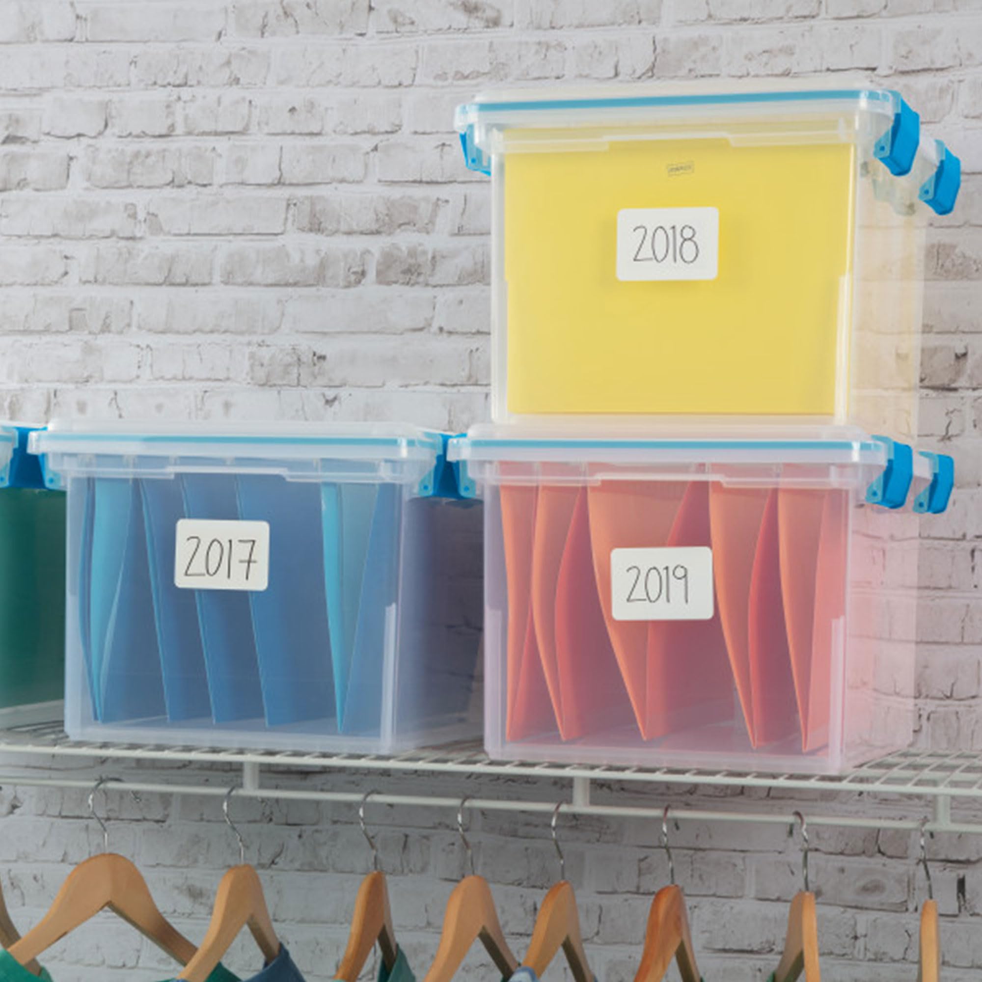 Sterilite 16-Pack 32 Quart Weatherproof Storage Bins with Secure Latching Lids | Airtight Plastic Containers for Home Organization, Garage, Basement & Outdoor Use