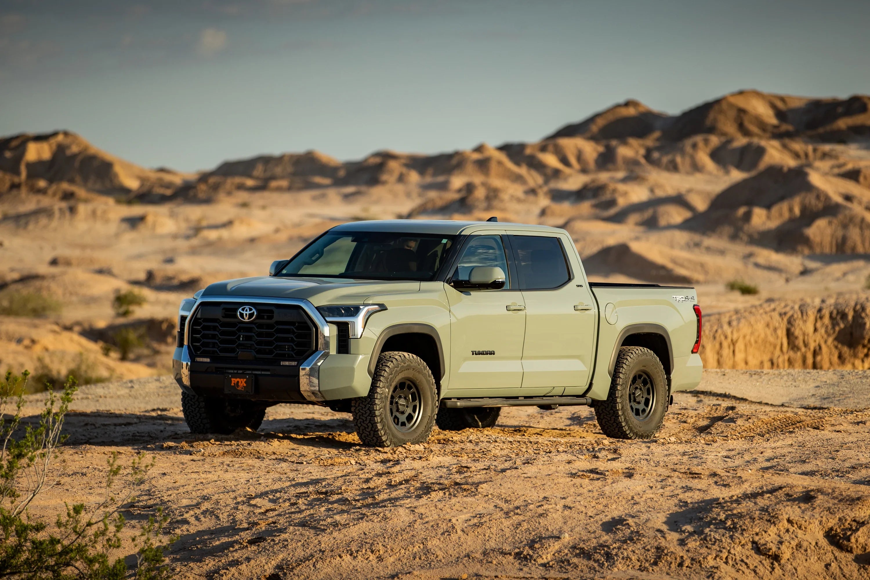 2022-2024 Toyota Tundra FOX 3.0 Factory Race RR Coilovers & Rear Shocks (1-2 Inch Lift Kit) - Off-Road Performance Upgrade for Baja Racing & Trail Adventures