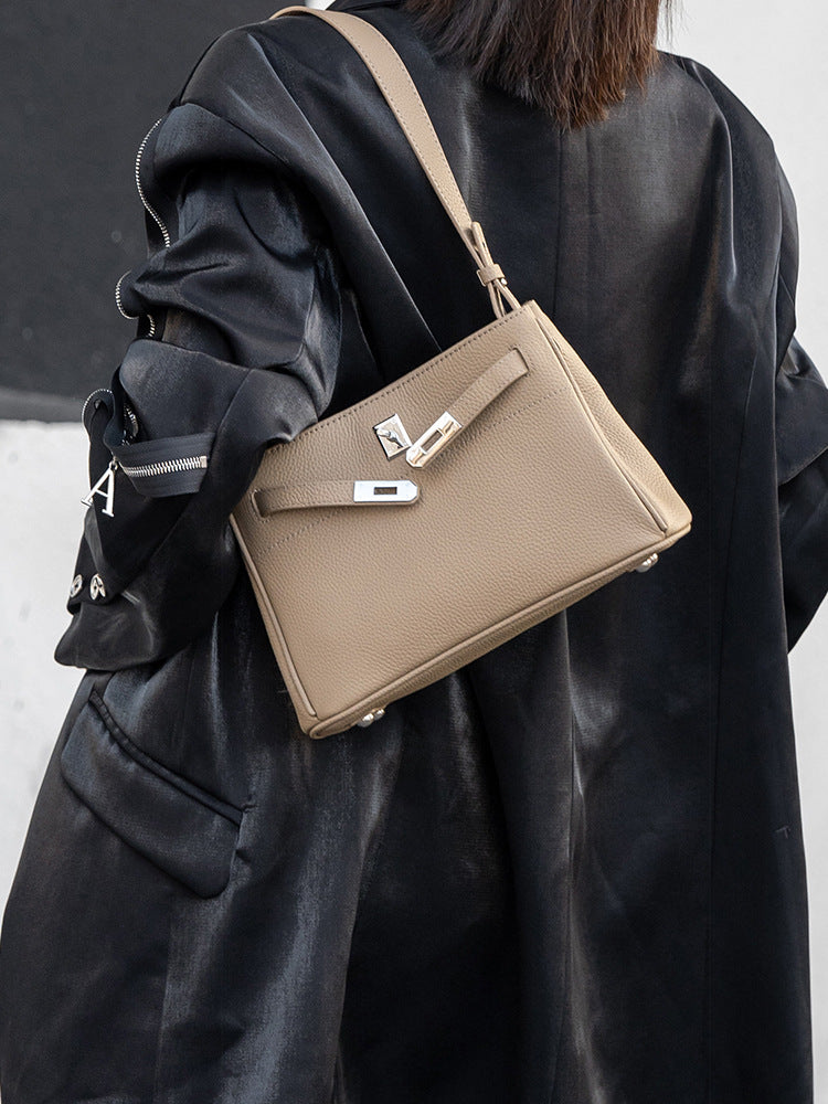 Stylish Small Square Shoulder Bag for Women - Trendy Crossbody Purse with Adjustable Strap - Perfect for Everyday Use, Travel & Shopping