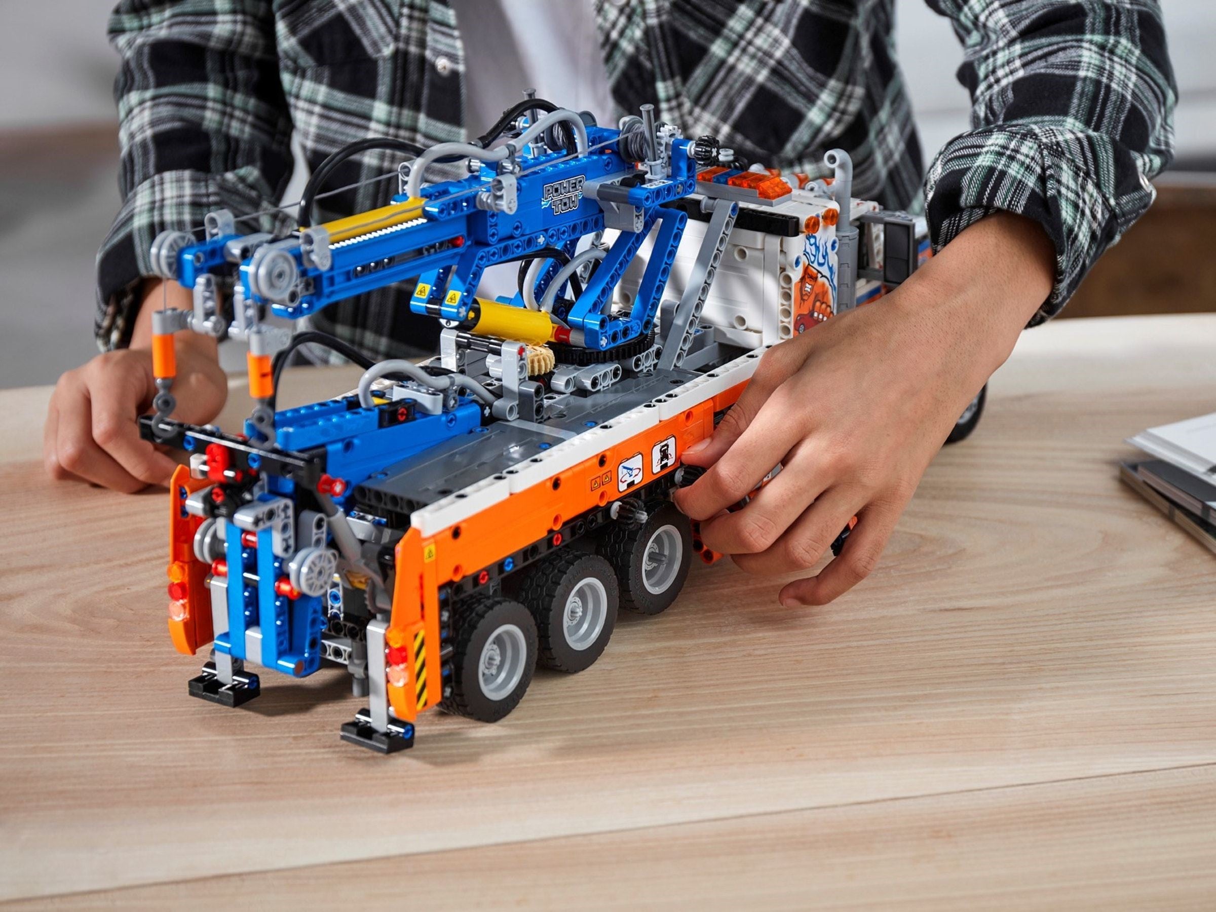 LEGO 42128 Heavy Duty Tow Truck Building Set – Technic Model Car Toy for Kids & Adults – Perfect for Construction Play, STEM Learning & Collectors – Great Gift for Birthday & Holidays