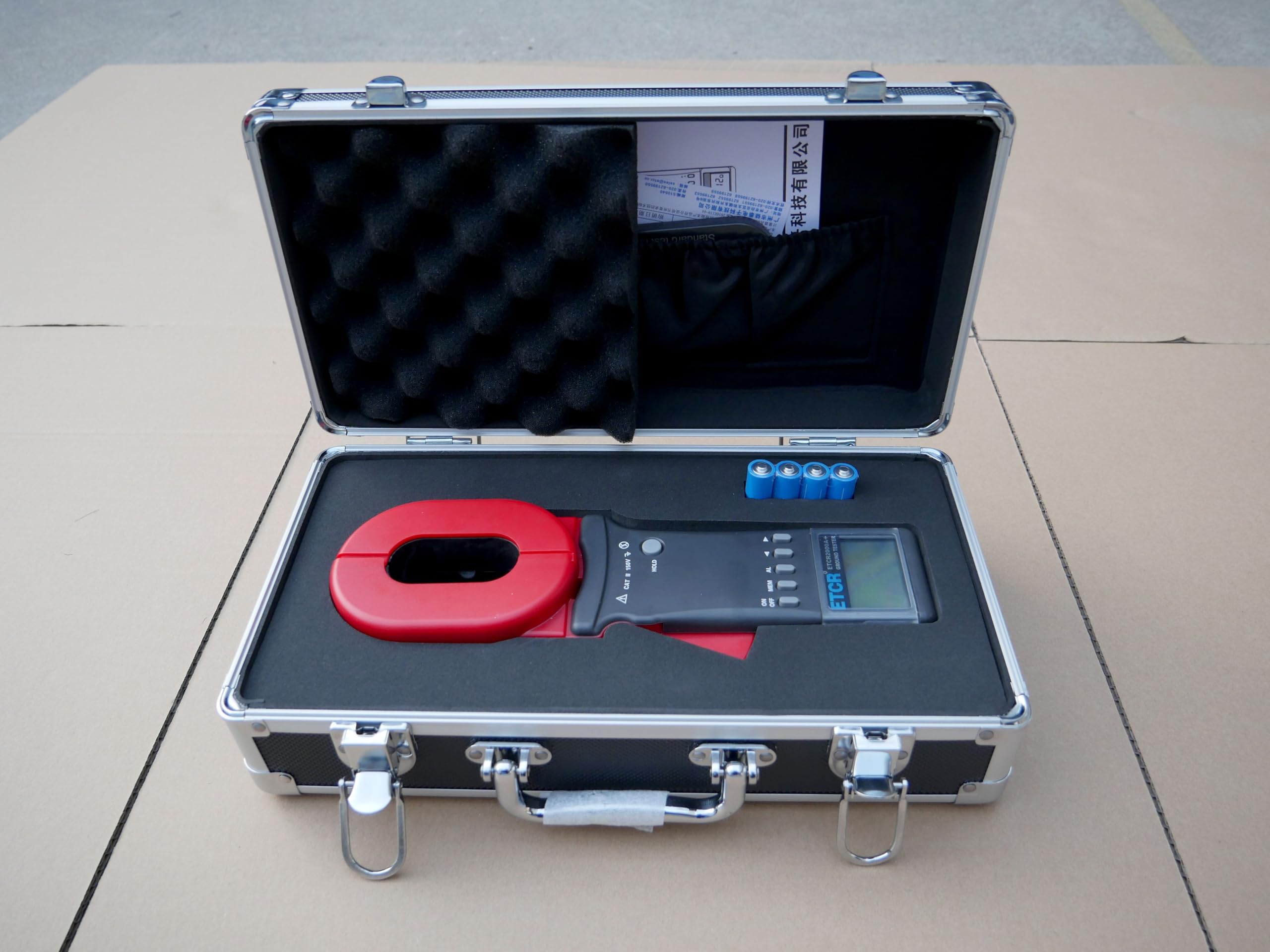 ETCR2000A+ Clamp Type Earth Resistance Tester - Non-Contact Surface Resistance Meter for Electrical Safety Testing (ETCR2000+/ETCR2000C+ Models Available) - Perfect for Industrial Maintenance, Grounding System Checks & Power Line Inspections