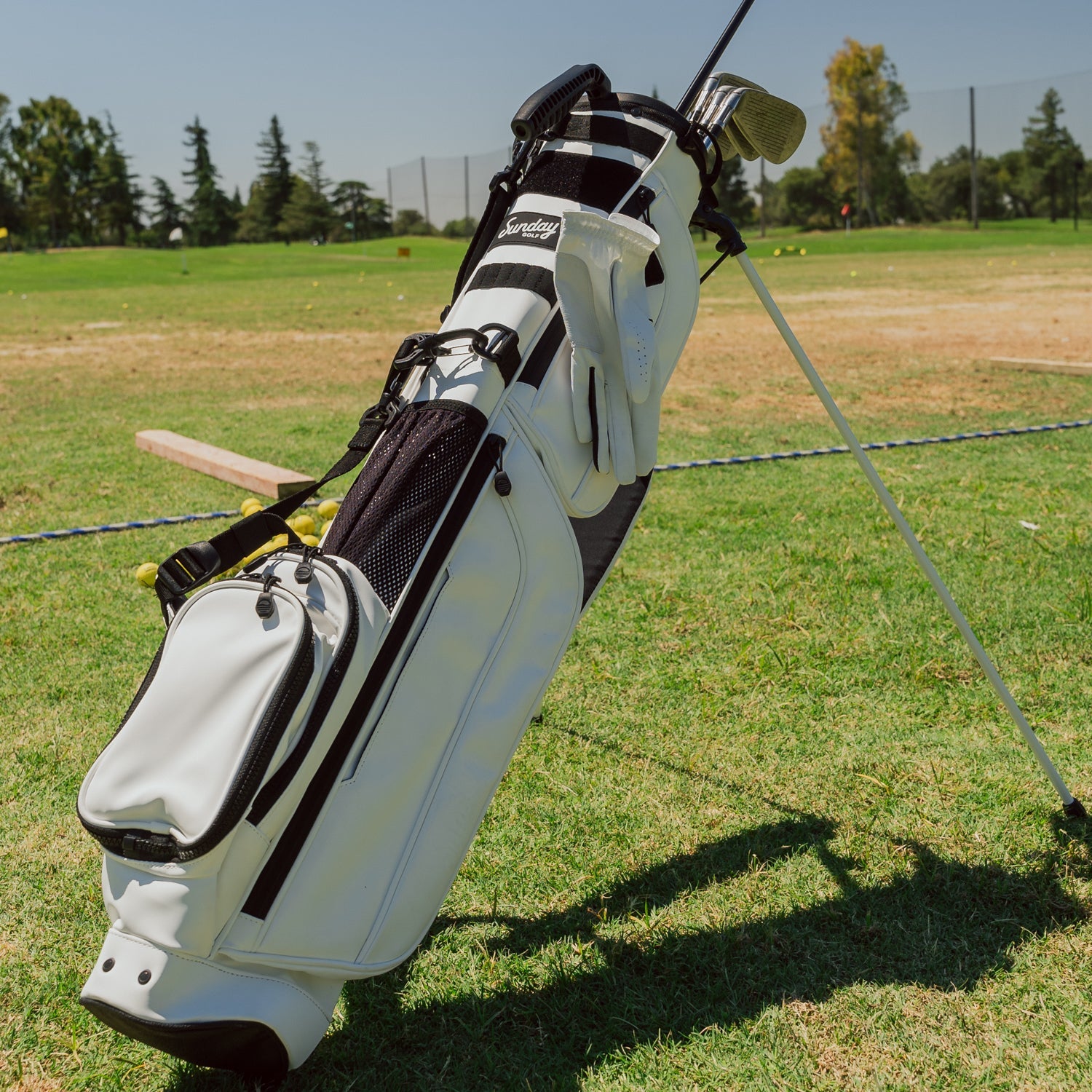 Sunday Golf Loma XL S Class Golf Bag - Premium White Vegan Leather Carry Bag for Men & Women | Perfect for Weekend Golfing & Club Tournaments