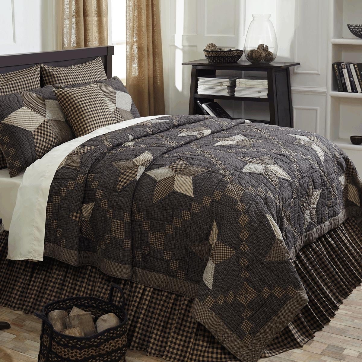 VHC Brands 9834 Farmhouse Star King Quilt 97x110 Inches - Cozy Bedspread for Master Bedroom, Guest Room & Rustic Home Decor