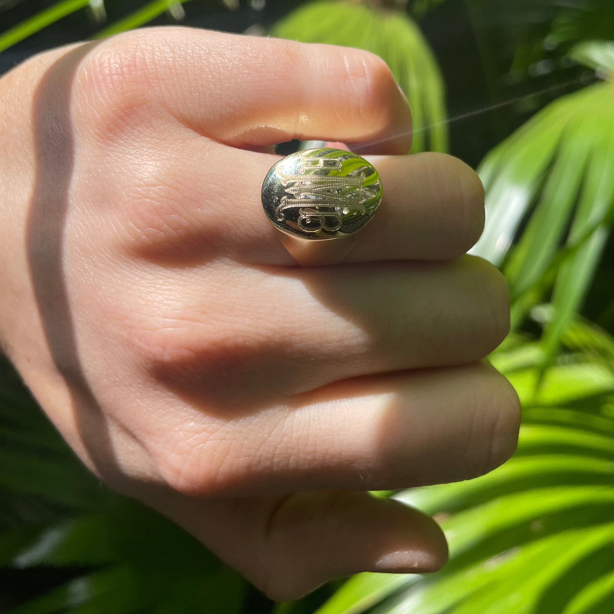 14K Gold Personalized Oval Signet Ring for Men & Women - Custom Engraved Initials, Perfect for Gifts, Weddings & Special Occasions