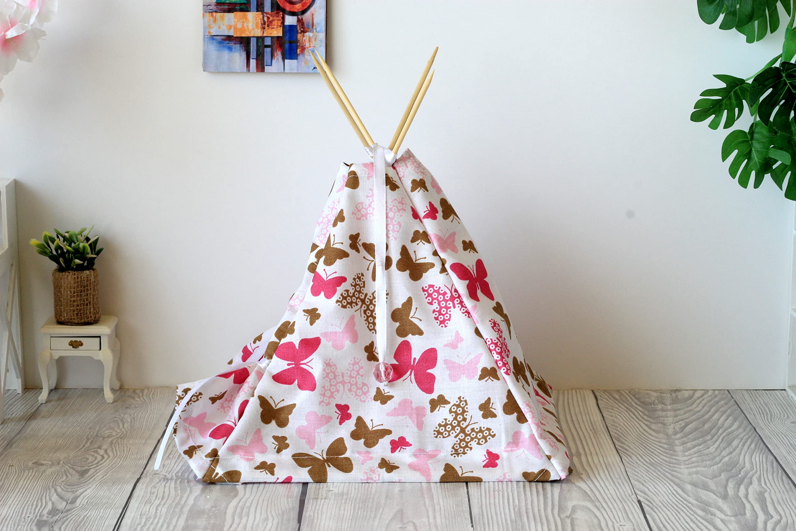 1:12 Scale Miniature Teepee Tent - Pink Dollhouse Play Tent with Mat & Pillows | Perfect for Dolls, Collectibles & Kids Pretend Play