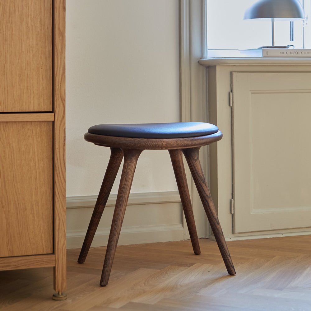 Modern Wooden Low Stool by Mater - Compact & Stylish Bar Stool for Small Spaces - Perfect for Kitchen Islands, Breakfast Nooks & Home Bars