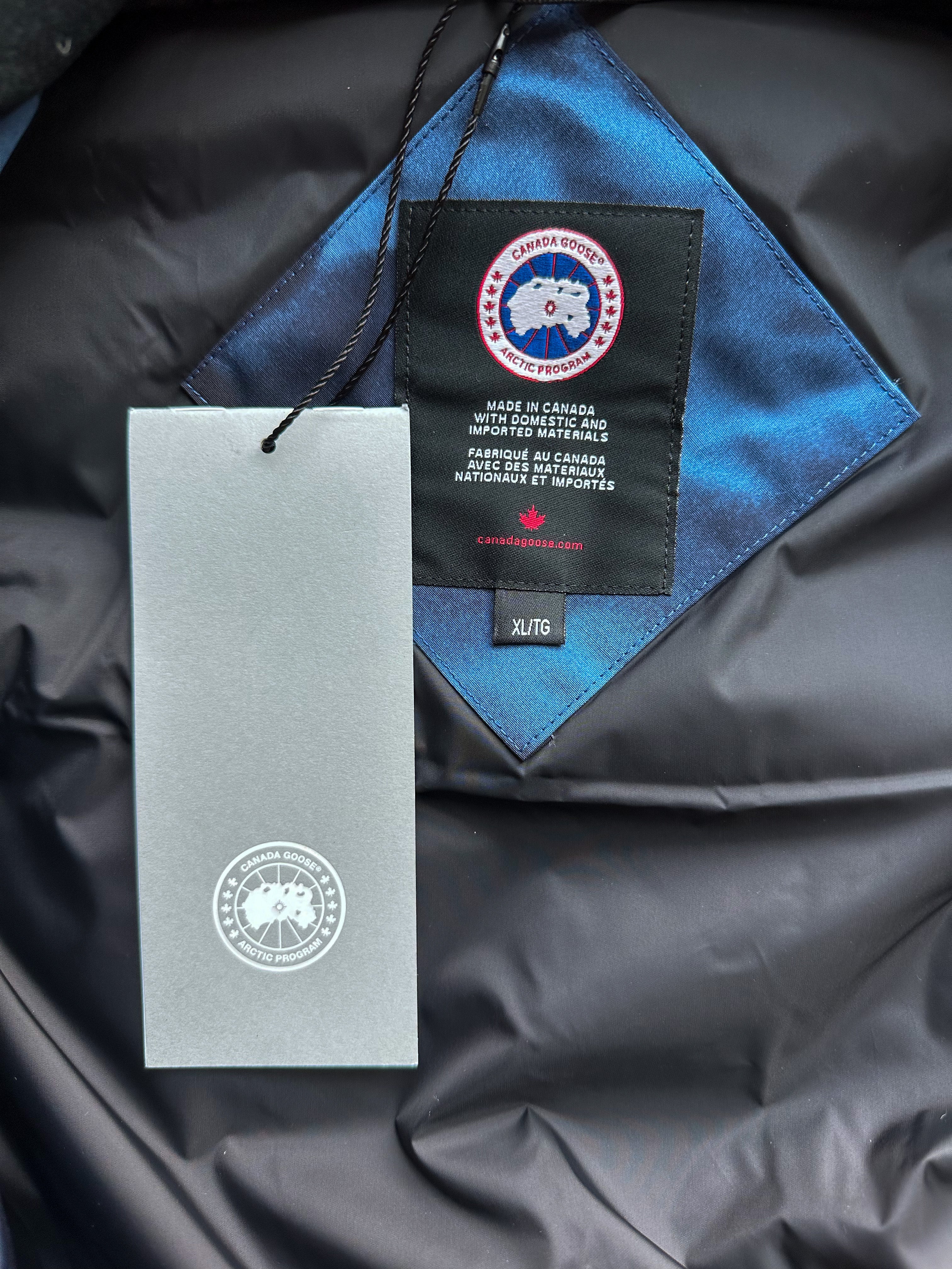 Canada Goose Blue Abstract Camo Freestyle Vest for Men - Lightweight Insulated Puffer Jacket for Outdoor Activities, Hiking & Winter Sports
