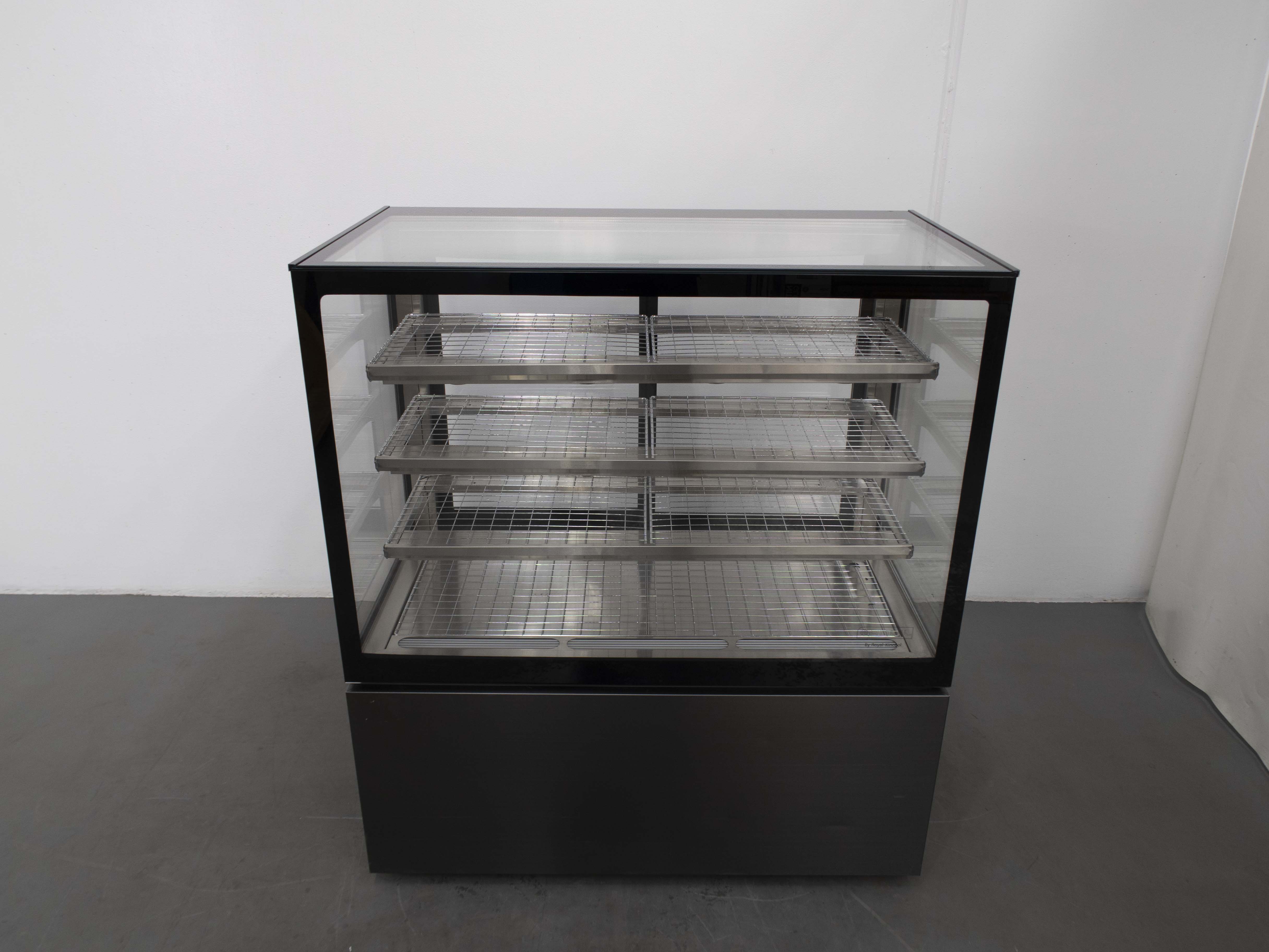 Anvil NDHV4740 Hot Display Case - Durable & Heat-Resistant for Food Service & Catering - Perfect for Restaurants, Cafes, and Buffets