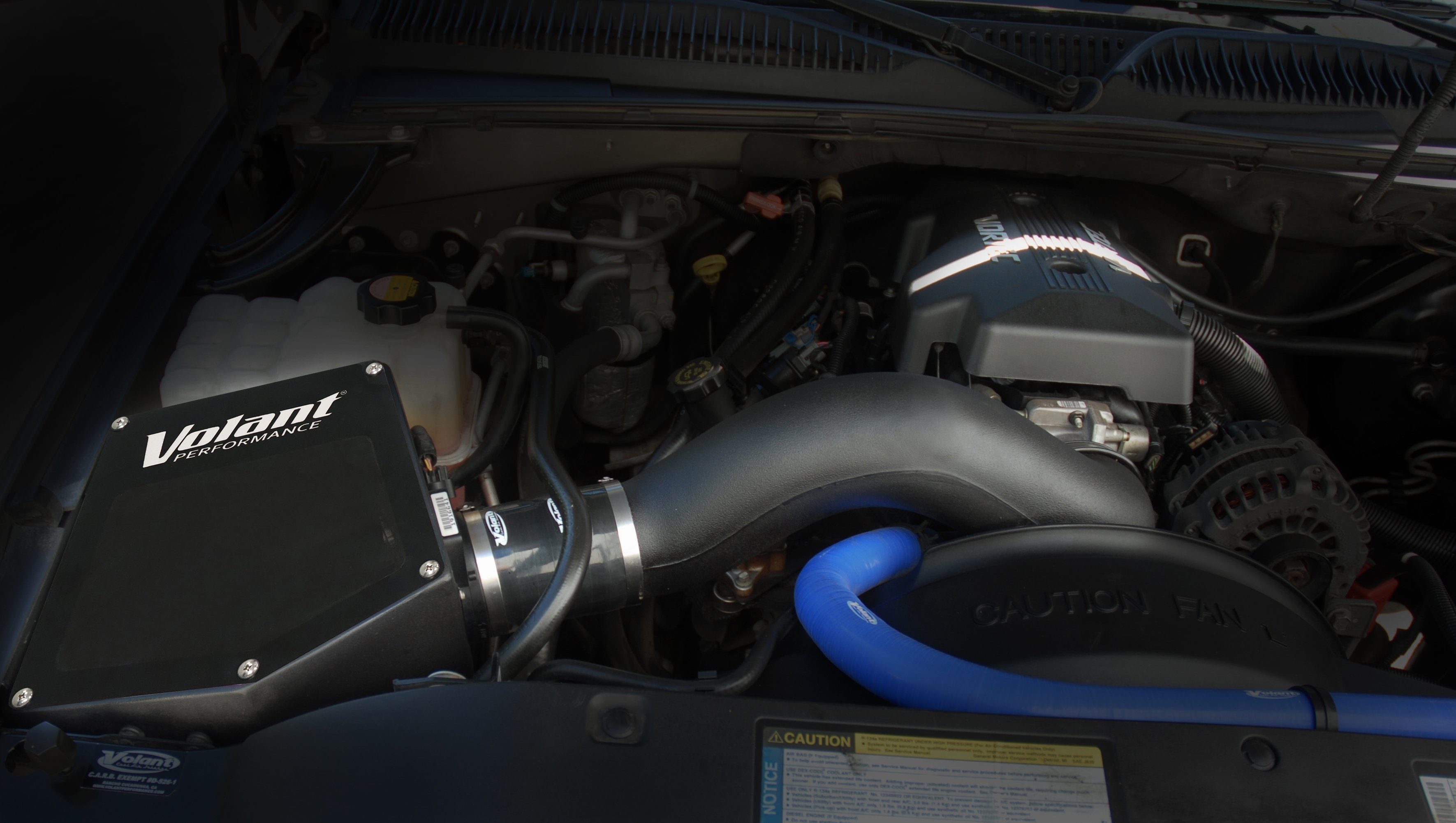 GM Silverado Sierra SUV Closed Box Air Intake System with Scoop - Compatible with 1999-2007 Silverado/Sierra & 2000-2006 GM SUVs (4.8L 5.3L 6.0L V8) - High Performance Cold Air Intake for Better Engine Efficiency & Off-Road Adventures