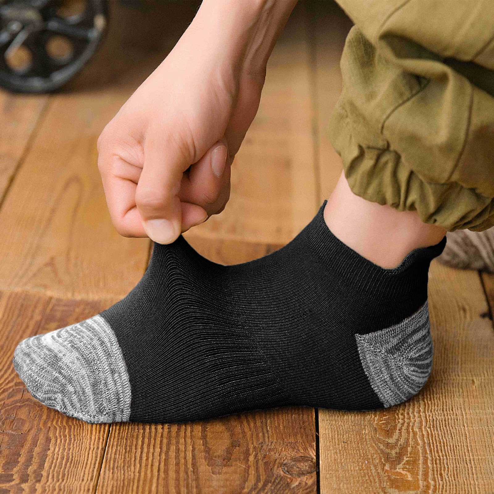 20 Pairs Men's Athletic Ankle Socks - Breathable Low Cut Running Socks with Cushion & Moisture Wicking - Perfect for Sports, Gym, Travel & Daily Wear