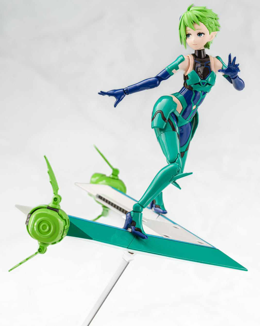 Aoshima Macross Delta VFG Variable Fighter Girls VF-31A Kairos Reina Prowler 1/72 Scale Model Kit - Anime Collectible for Display & Gundam Fans