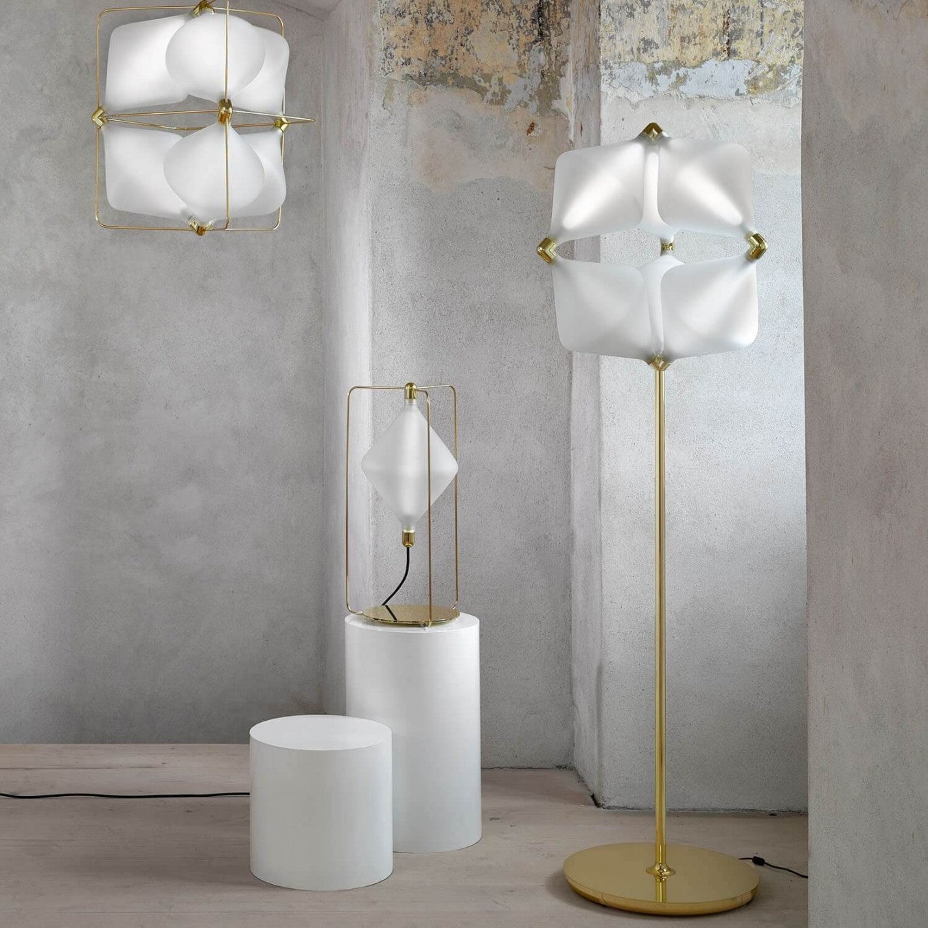 Stylish Clover Pendant Lamp - Modern 4-Leaf Clover Design Ceiling Light Fixture for Kitchen Island, Dining Room & Bedroom Decor