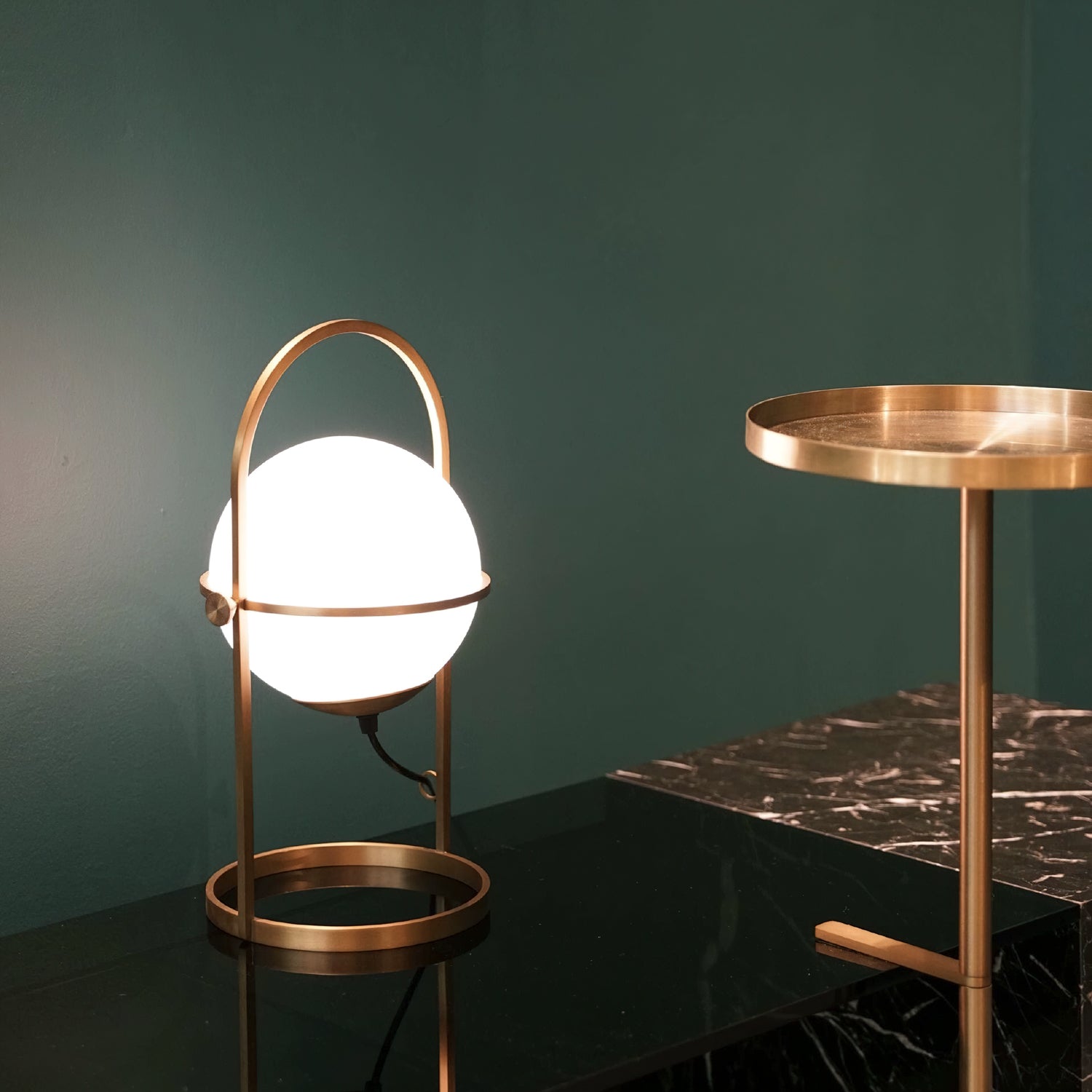 Modern Carre Table Lamp - Stylish LED Desk Light for Home & Office - Perfect for Reading, Working & Decorating