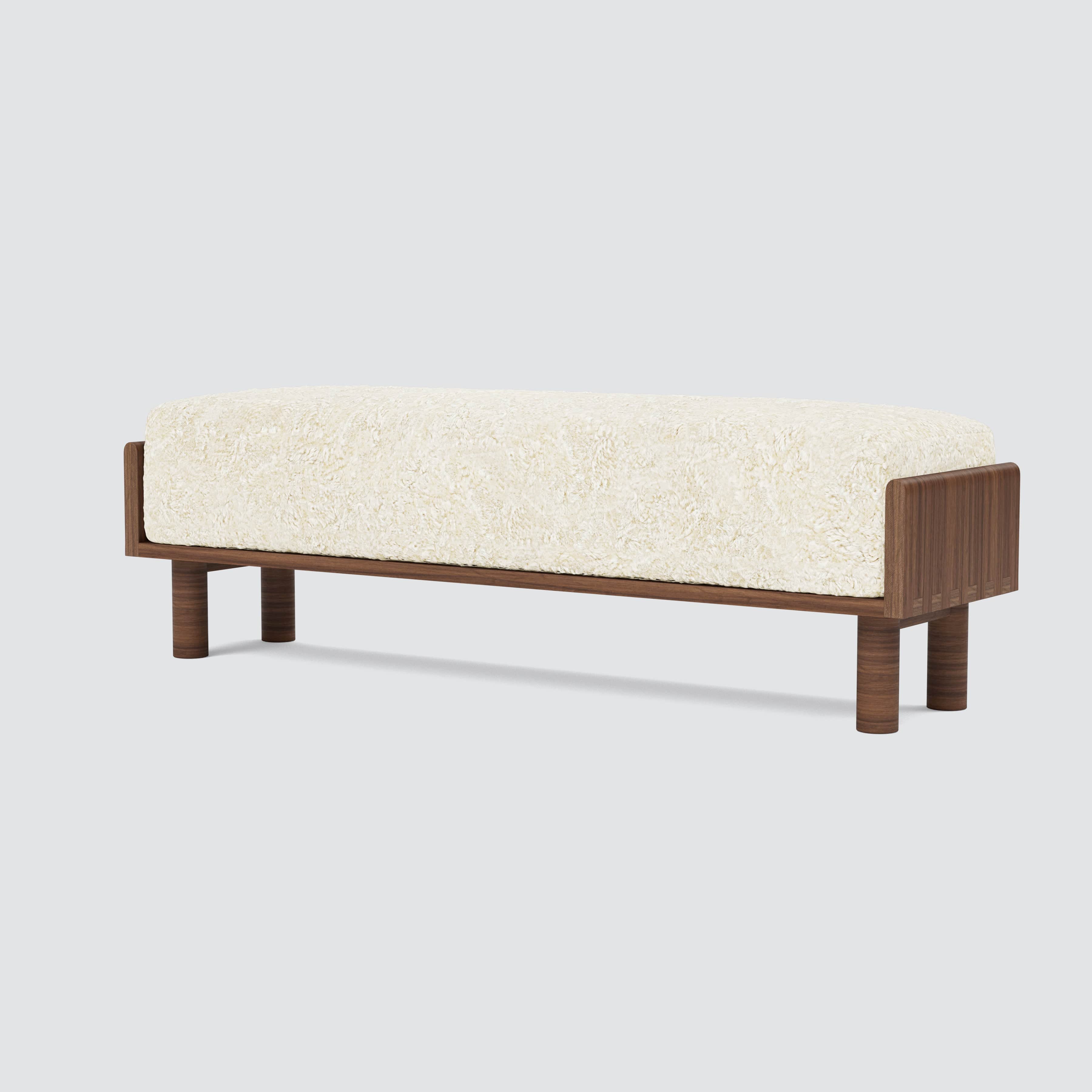 Premium Shearling Bench with Helm Design - Cozy & Stylish Seating for Living Room, Bedroom, or Entryway