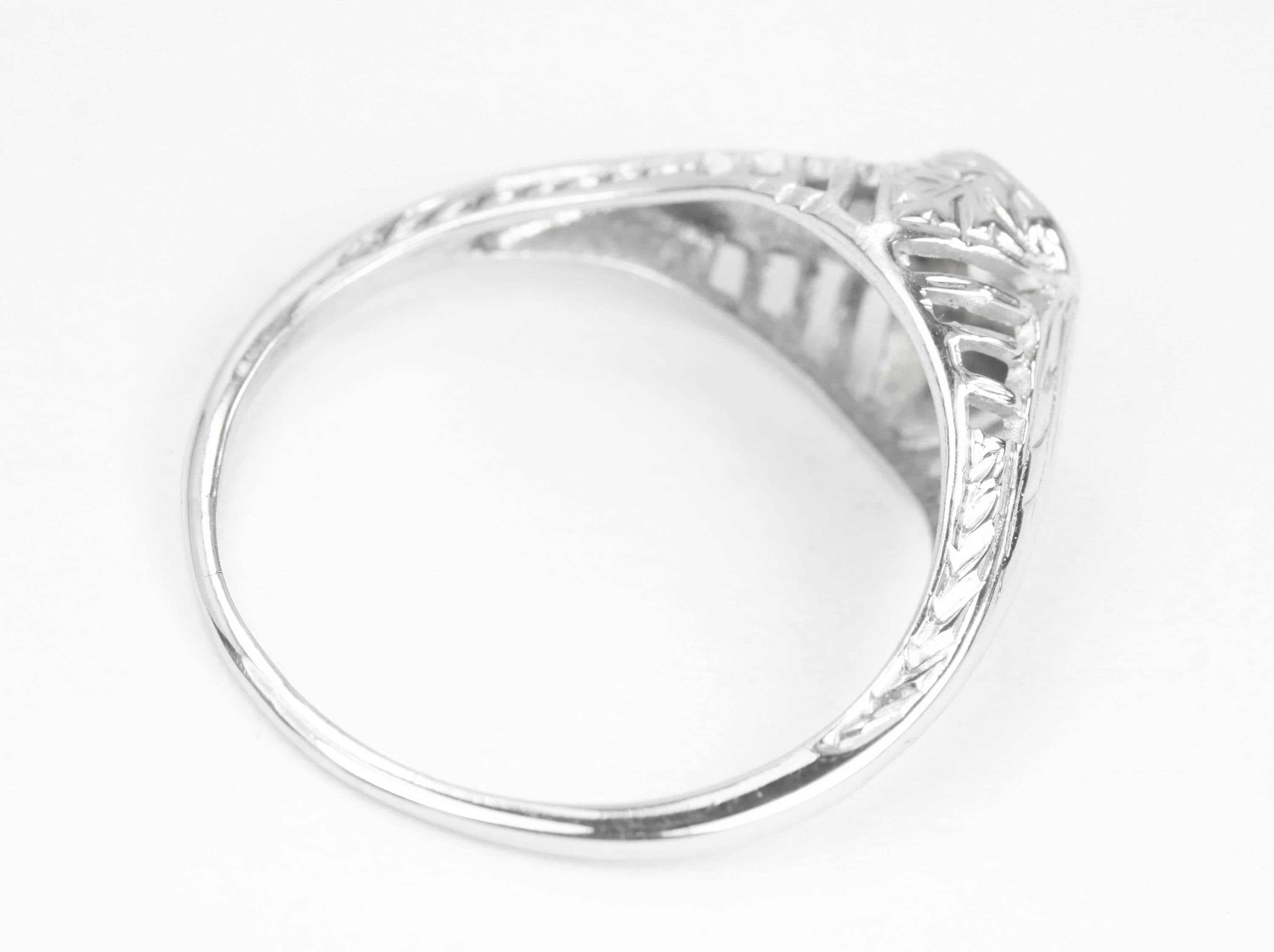 0.20 Carat Old European Cut Diamond Solitaire Engagement Ring in 18K Gold - Perfect for Proposals, Weddings & Anniversary Gifts