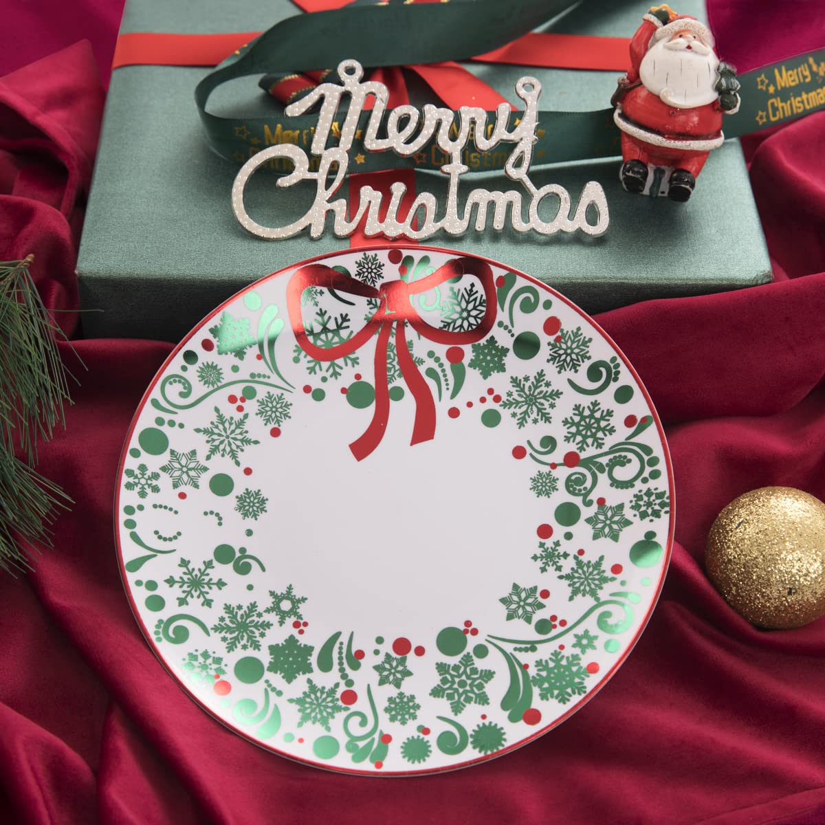 175-Piece Christmas Party Dinnerware Set - 25 Dinner Plates, 25 Dessert Plates, 25 Forks, 25 Knives, 25 Spoons, 25 Cups & 25 Holiday Napkins - Disposable Plastic Tableware for Christmas Celebrations, Family Gatherings & Holiday Parties