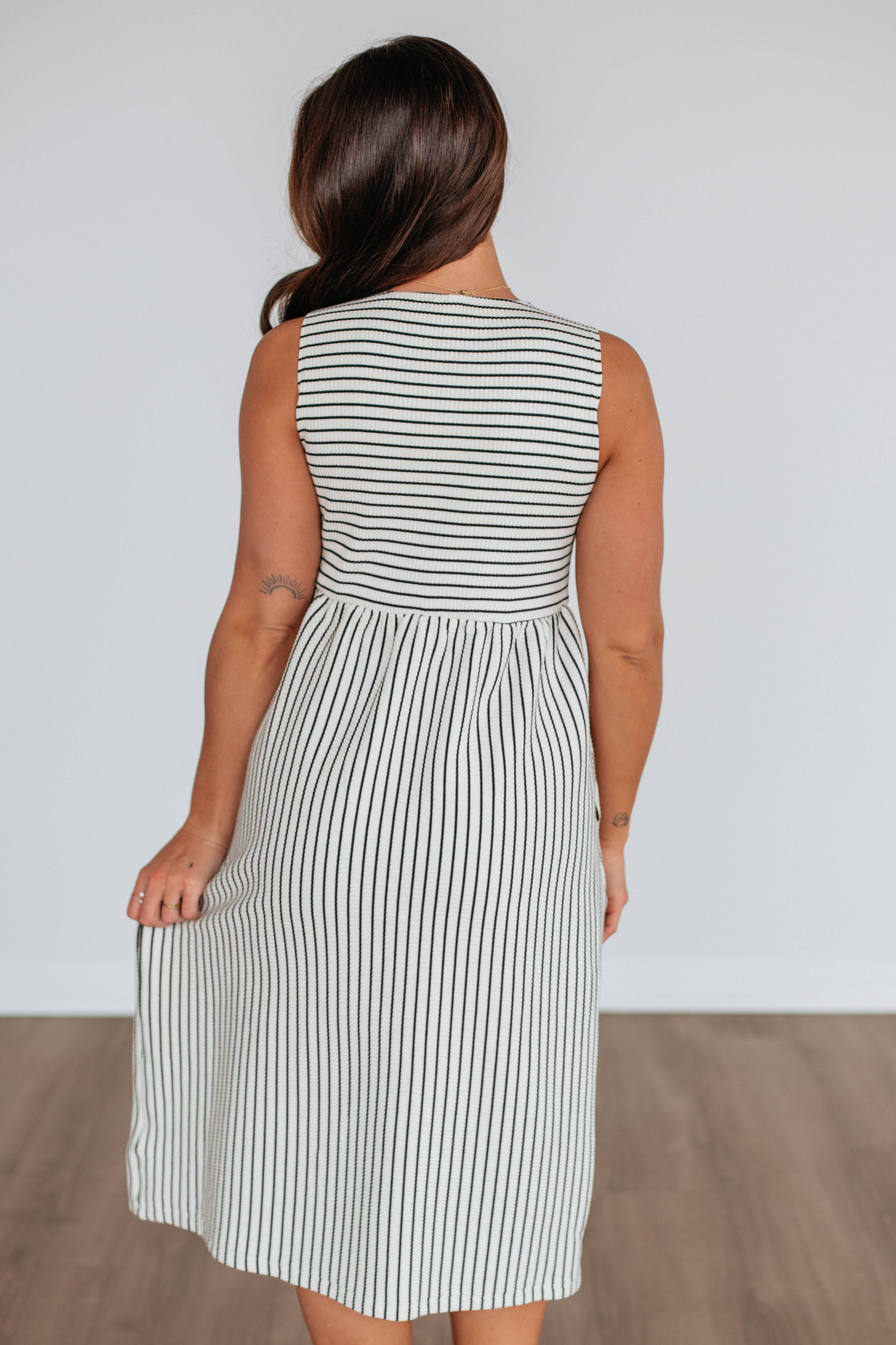 Anni Striped Dress for Women - Flowy Summer Midi Dress with Pockets | Perfect for Beach, Vacation & Casual Outings