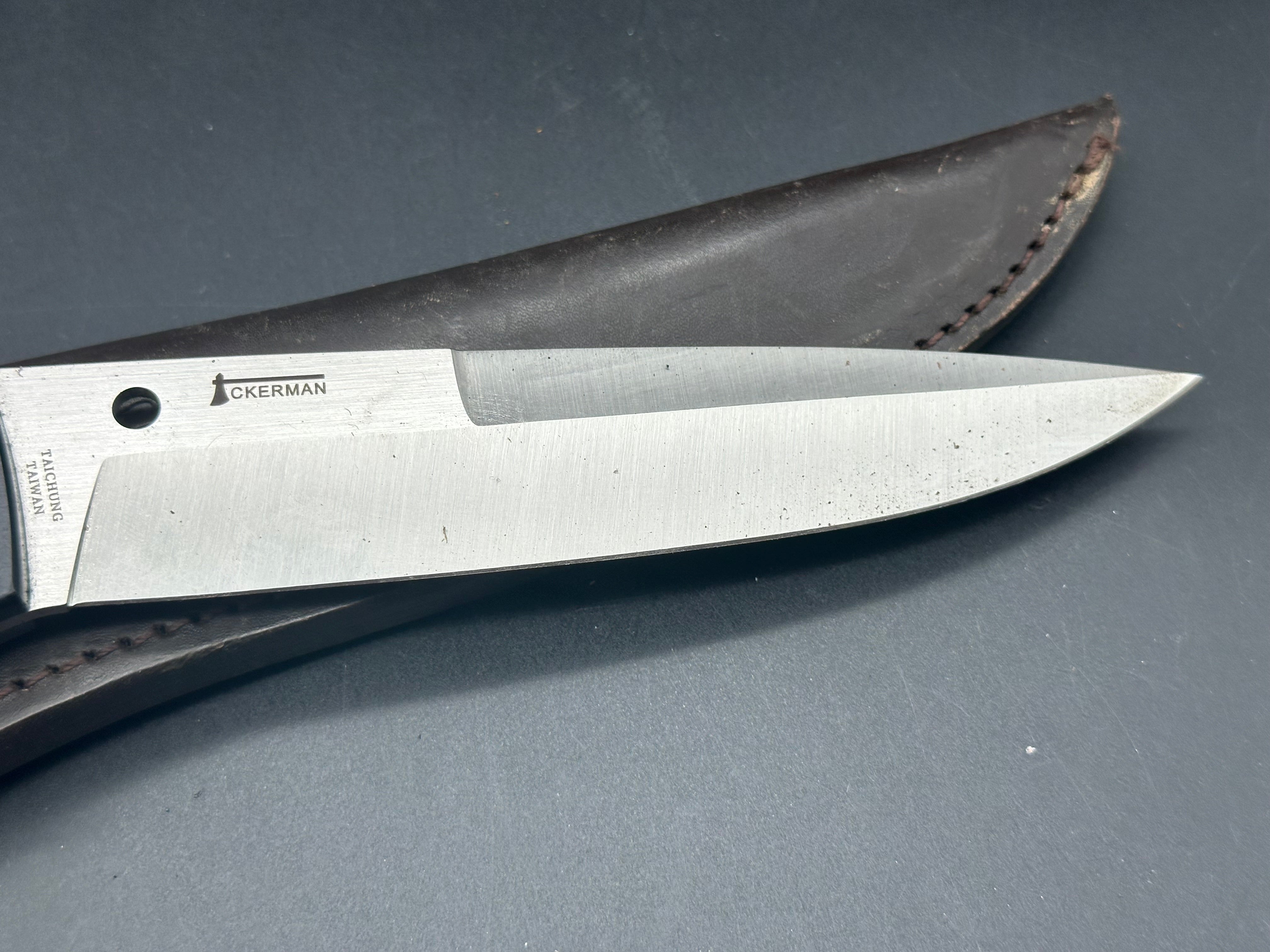Spyderco Sustain Fixed Blade Knife - 20CV Steel Blade - Hunting, Camping & Outdoor Survival Gear